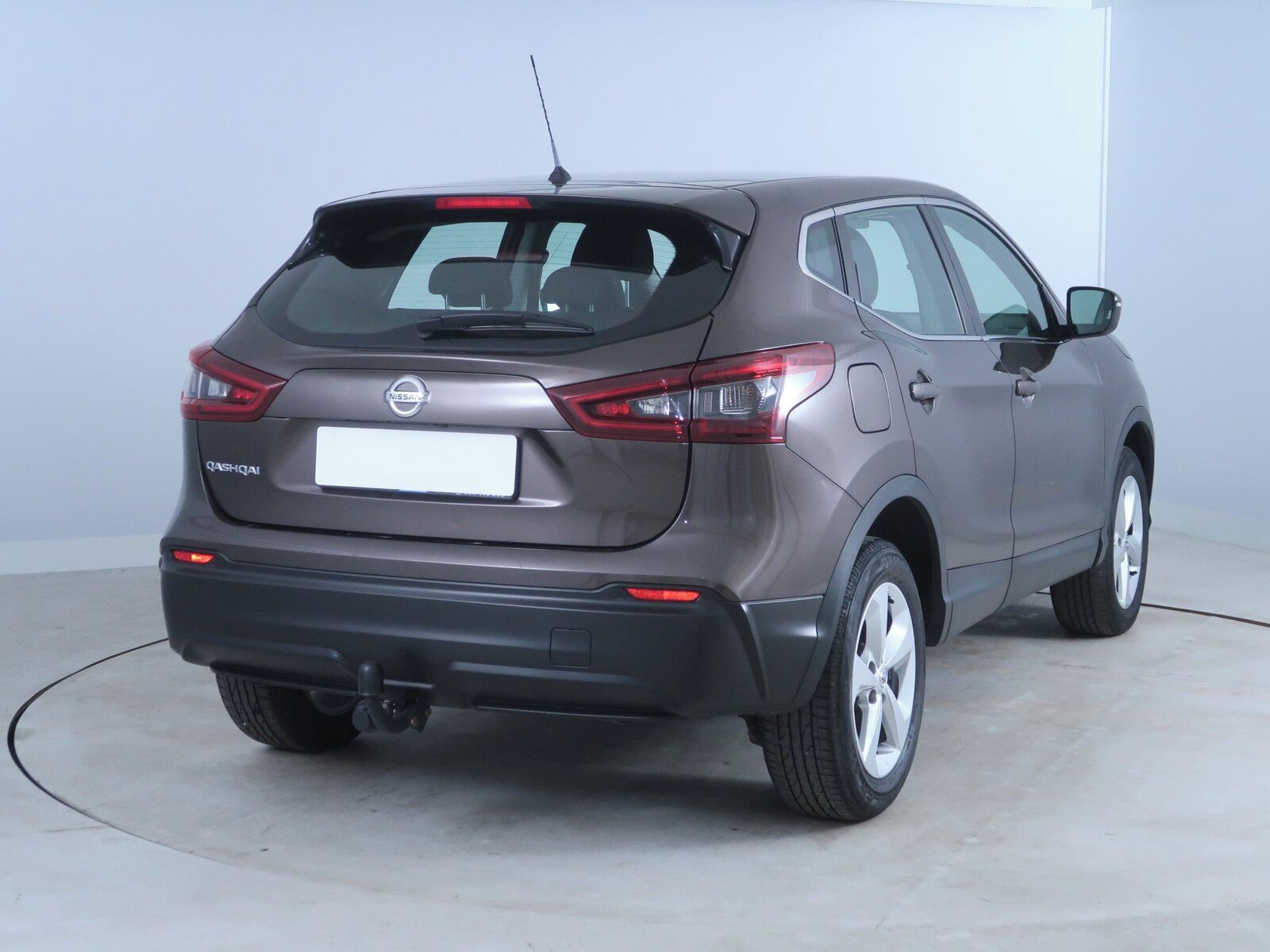 Nissan Qashqai, 1.3 DIG-T, ČR,1.maj - fotka 5