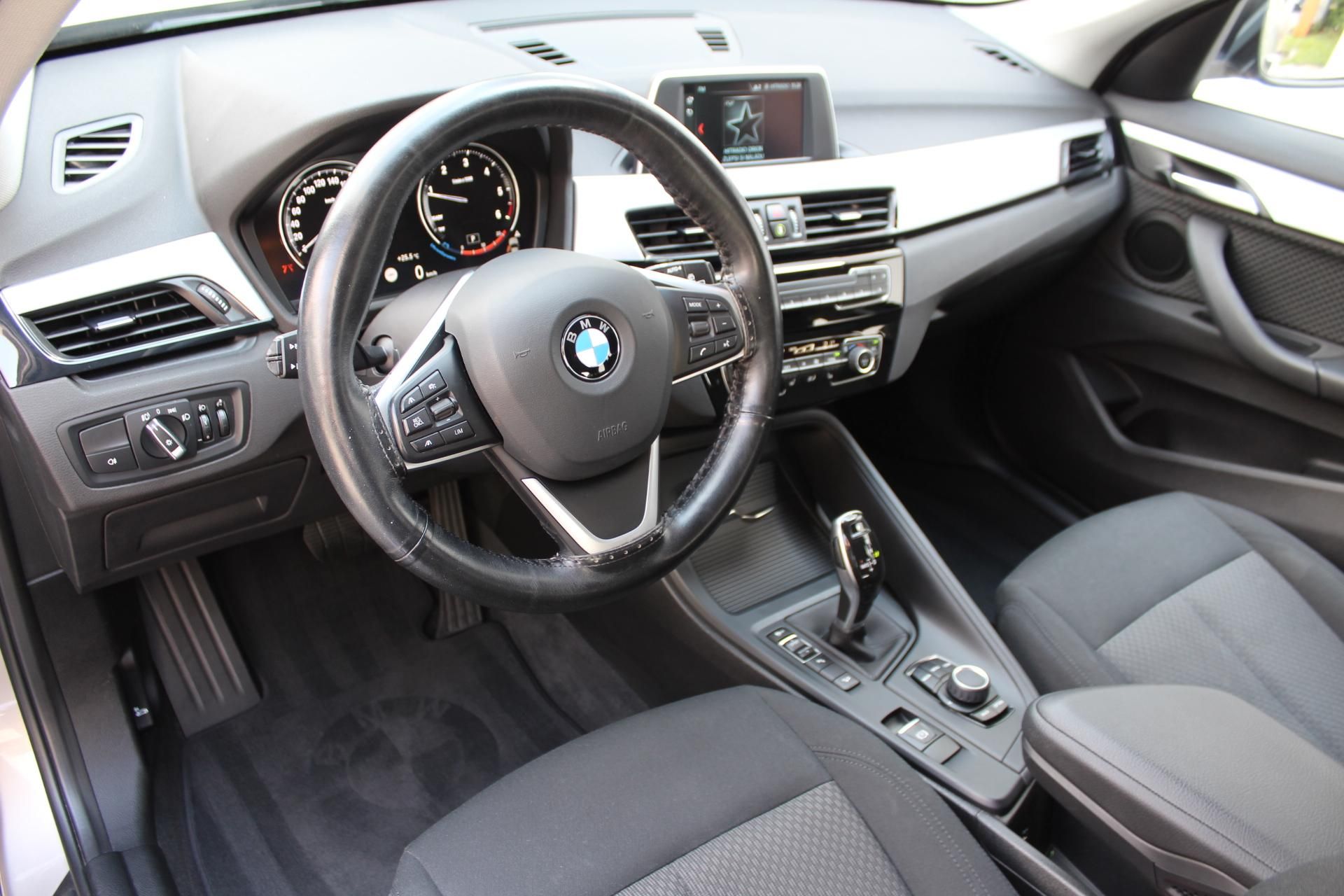 BMW X1, xDrive18d - fotka 4