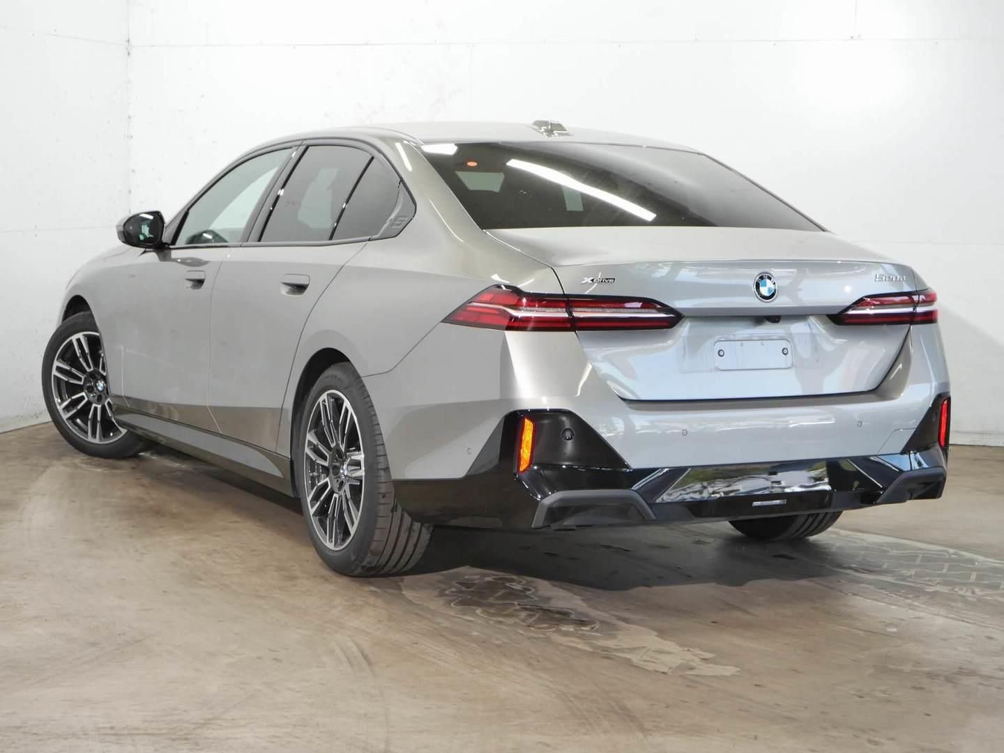 BMW Řada 5, 520d xDrive Harman Ventilace - fotka 3