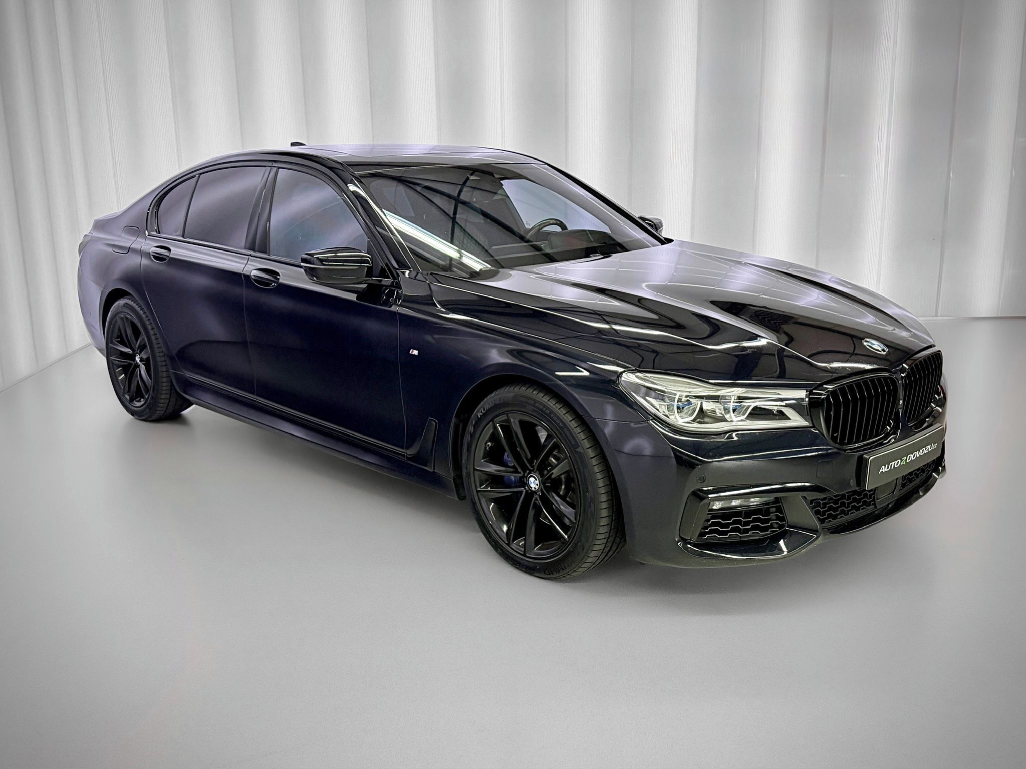 BMW Řada 7, 750d xDrive M-PAKET, LASER, H& - fotka 4