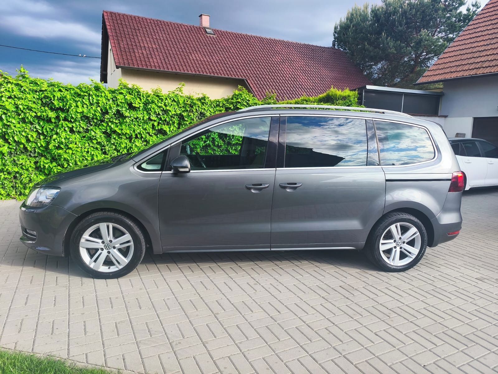 Volkswagen Sharan, 4x4 FACELIFT,7mist,tažné - fotka 2