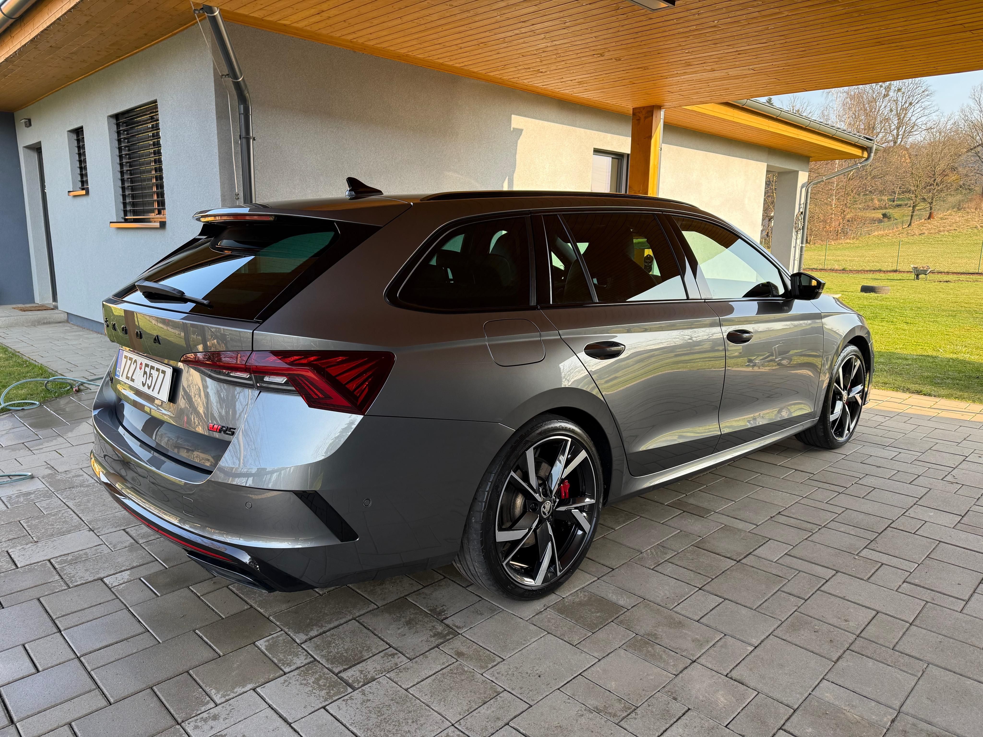 Škoda Octavia, 2.0TSI - fotka 2