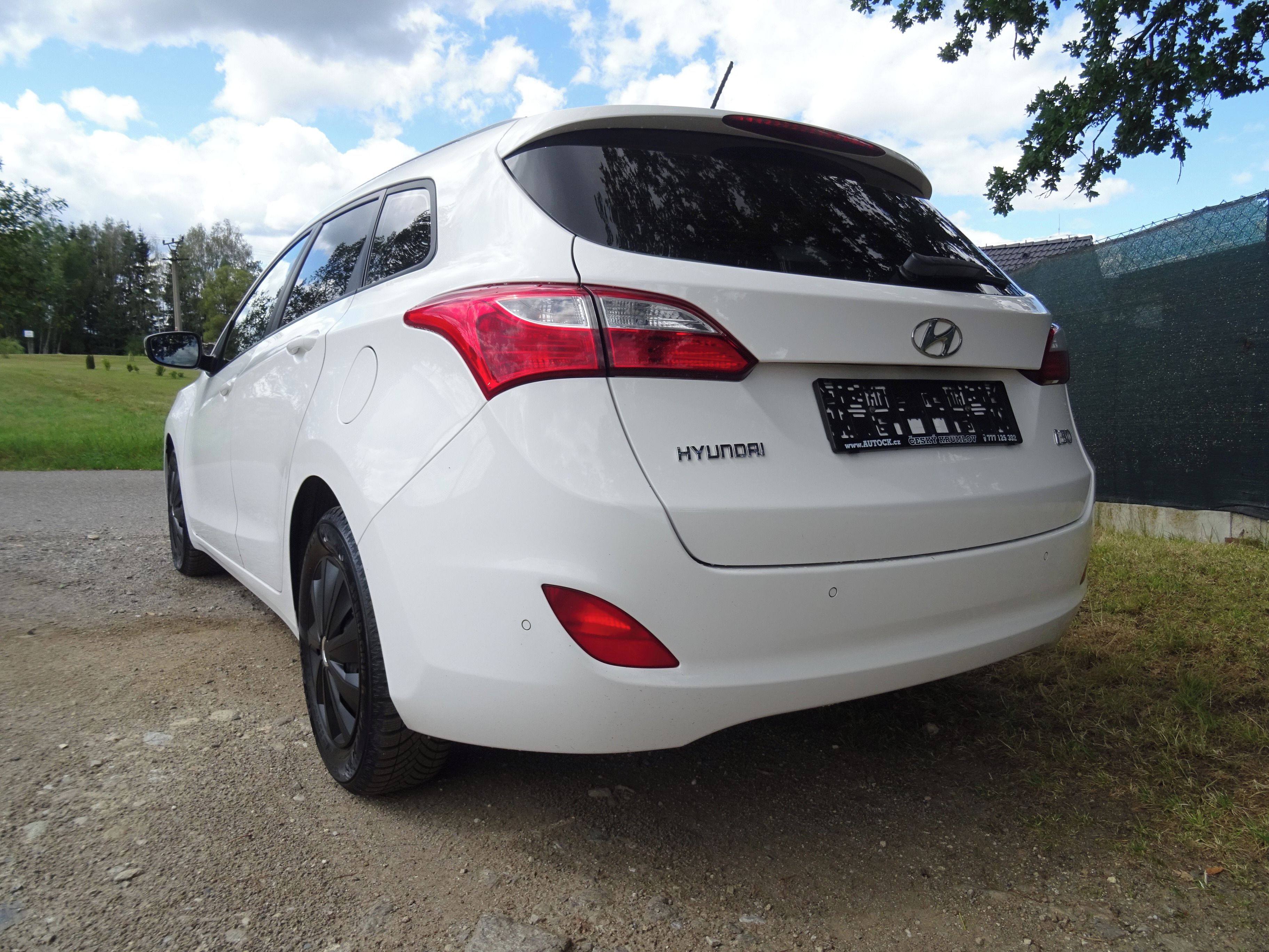 Hyundai i30, 1,4CVVT Par. senzory, tempomat - fotka 5