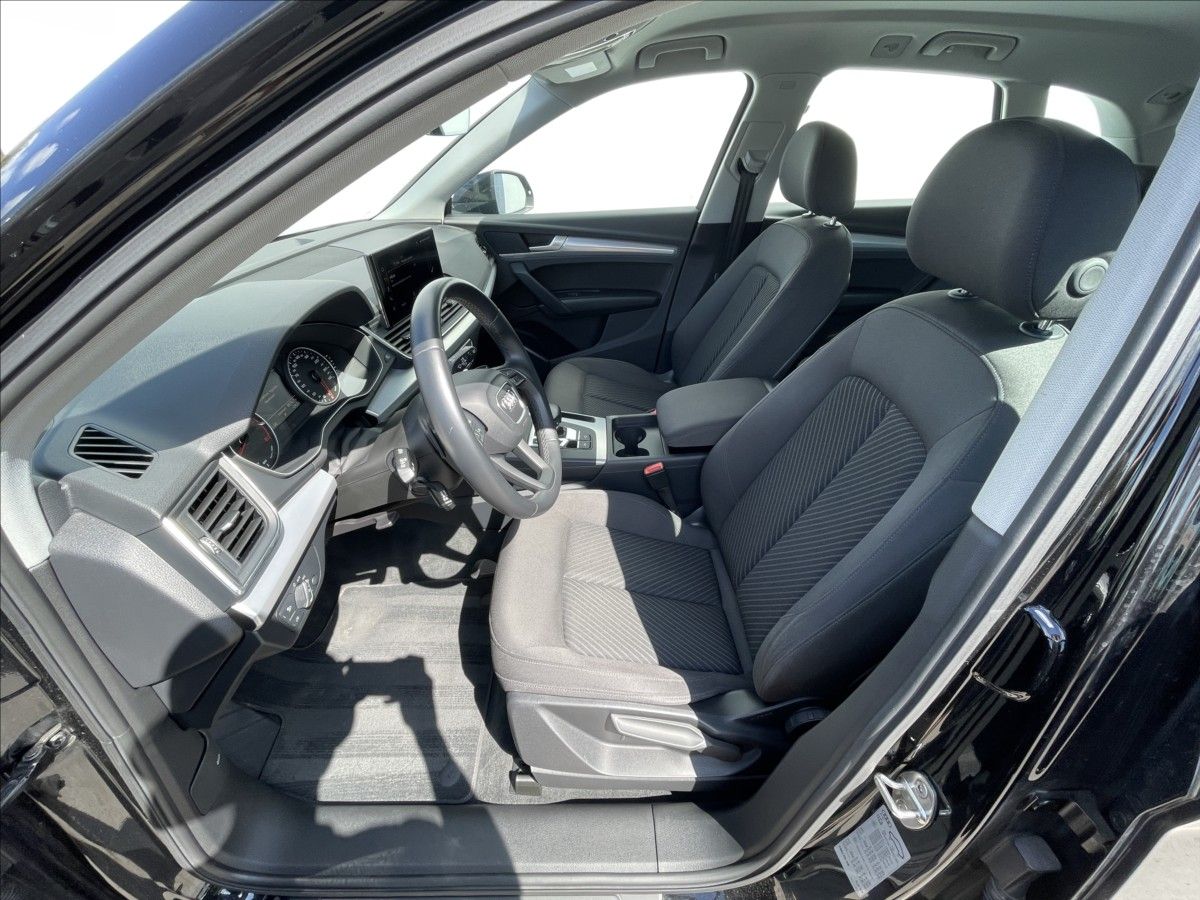 Audi Q5, 2,0 40TDI quattro A7 Advanced - fotka 4