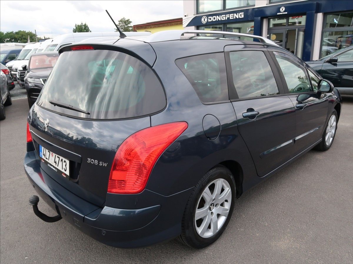 Peugeot 308, 1,6 HDi,88kW,1majČR,panorama - fotka 3