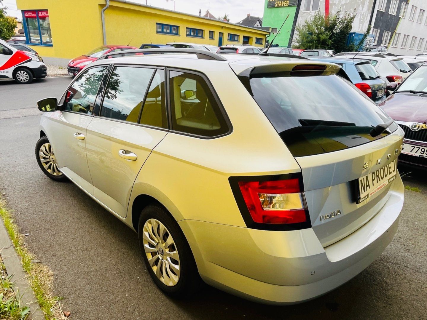 Škoda Fabia, 1.0 MPi KLIMA COMBI - fotka 4