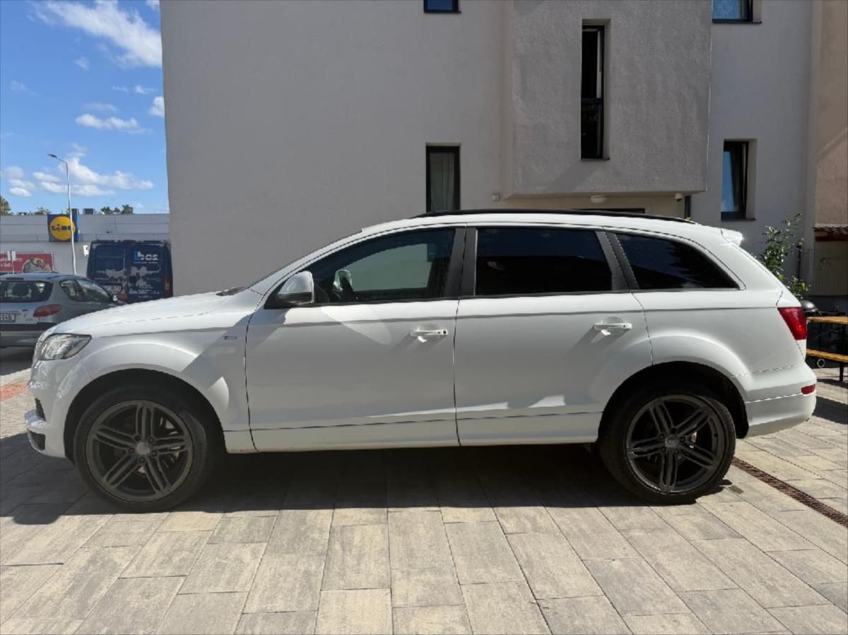Audi Q7, 3,0 TDI S-Line - fotka 3