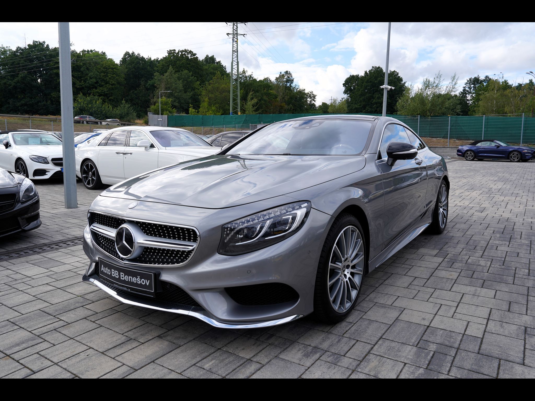 Mercedes-Benz Třídy S, S 500 4Matic Coupe AMG - fotka 2