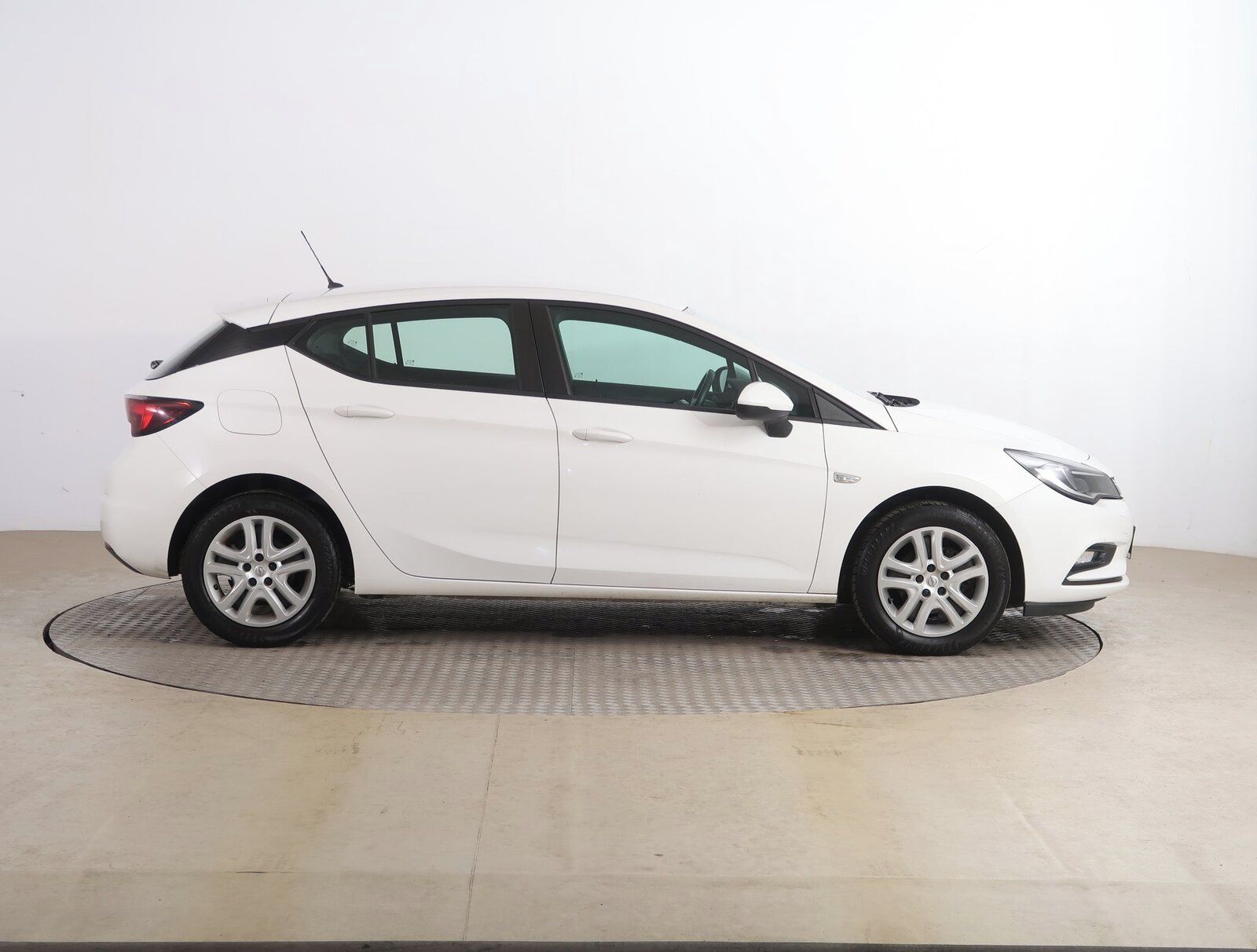 Opel Astra, 1.4 16V, Selection, Serv.kniha - fotka 6