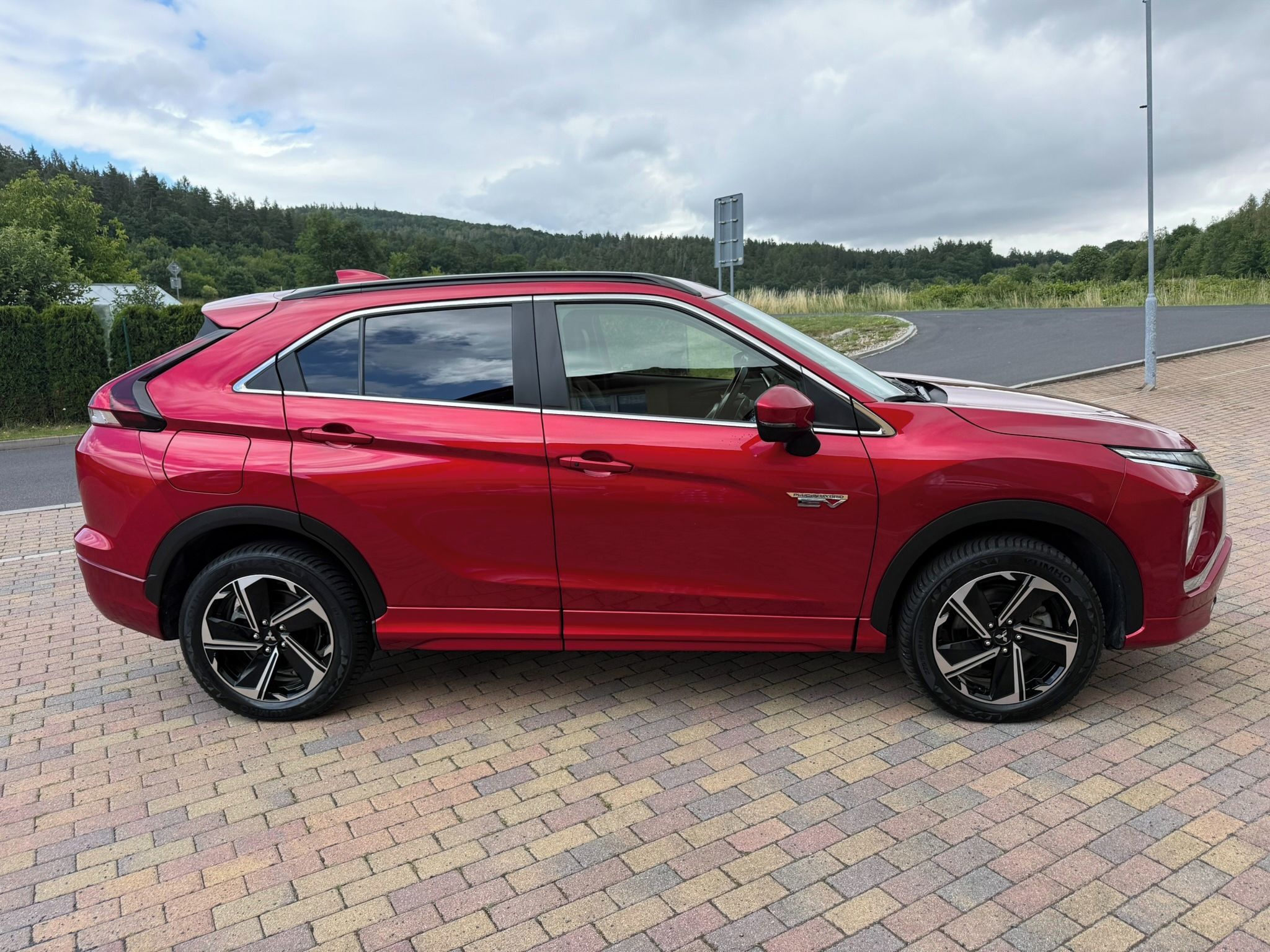 Mitsubishi Eclipse Cross, 2.4 PHEV 138kW 4x4 ZÁRUKA - fotka 6