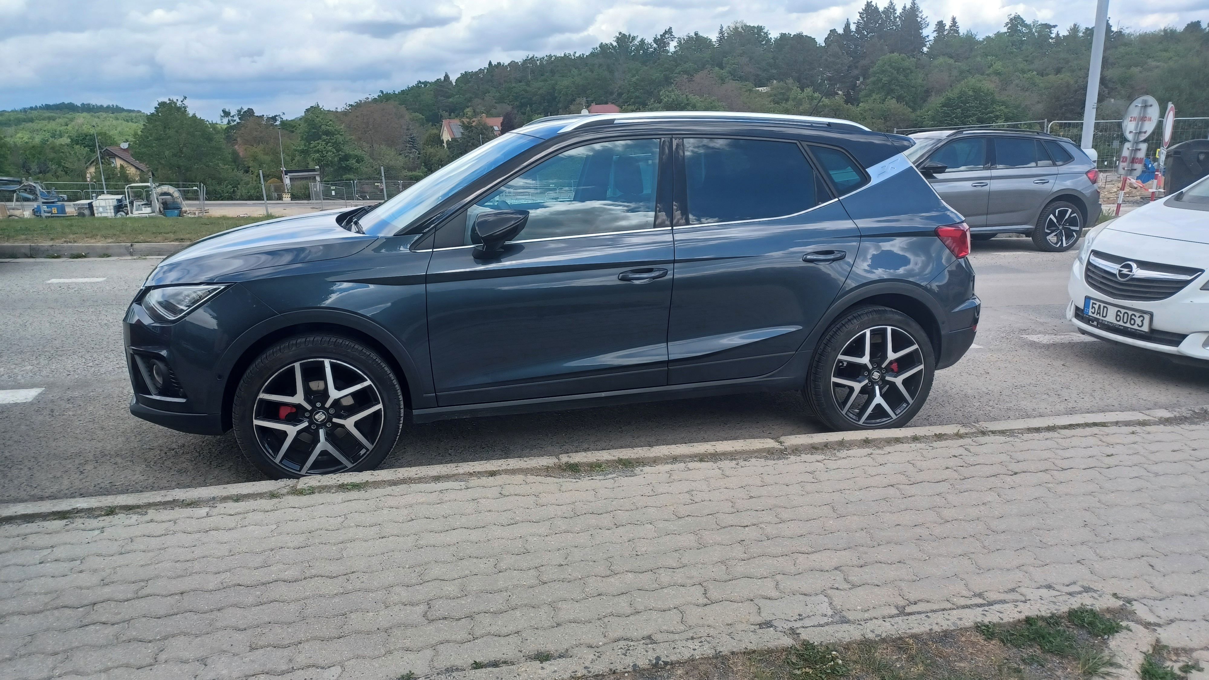 Seat Arona