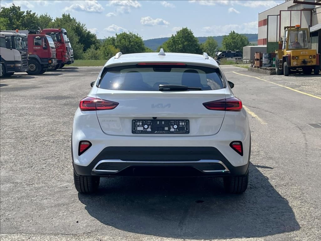 Kia XCee´d, 1,6 T-GDI 7DCT EXCLUSIVE - fotka 6