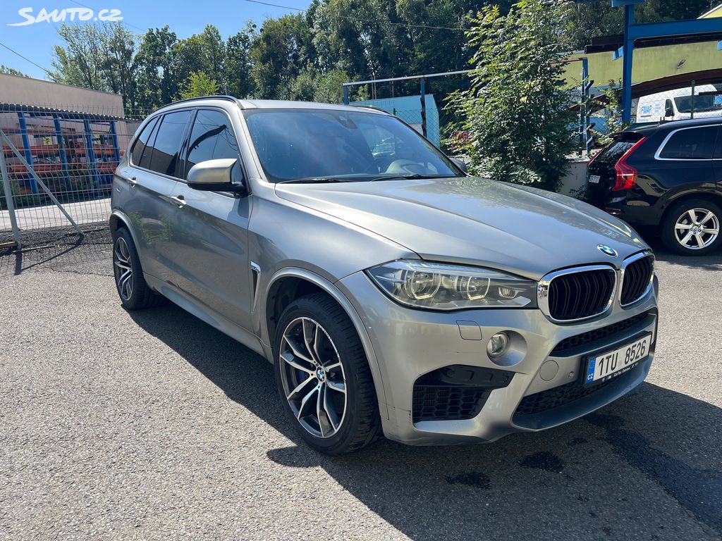 BMW X5, M Vada motoru, lze nastartovat