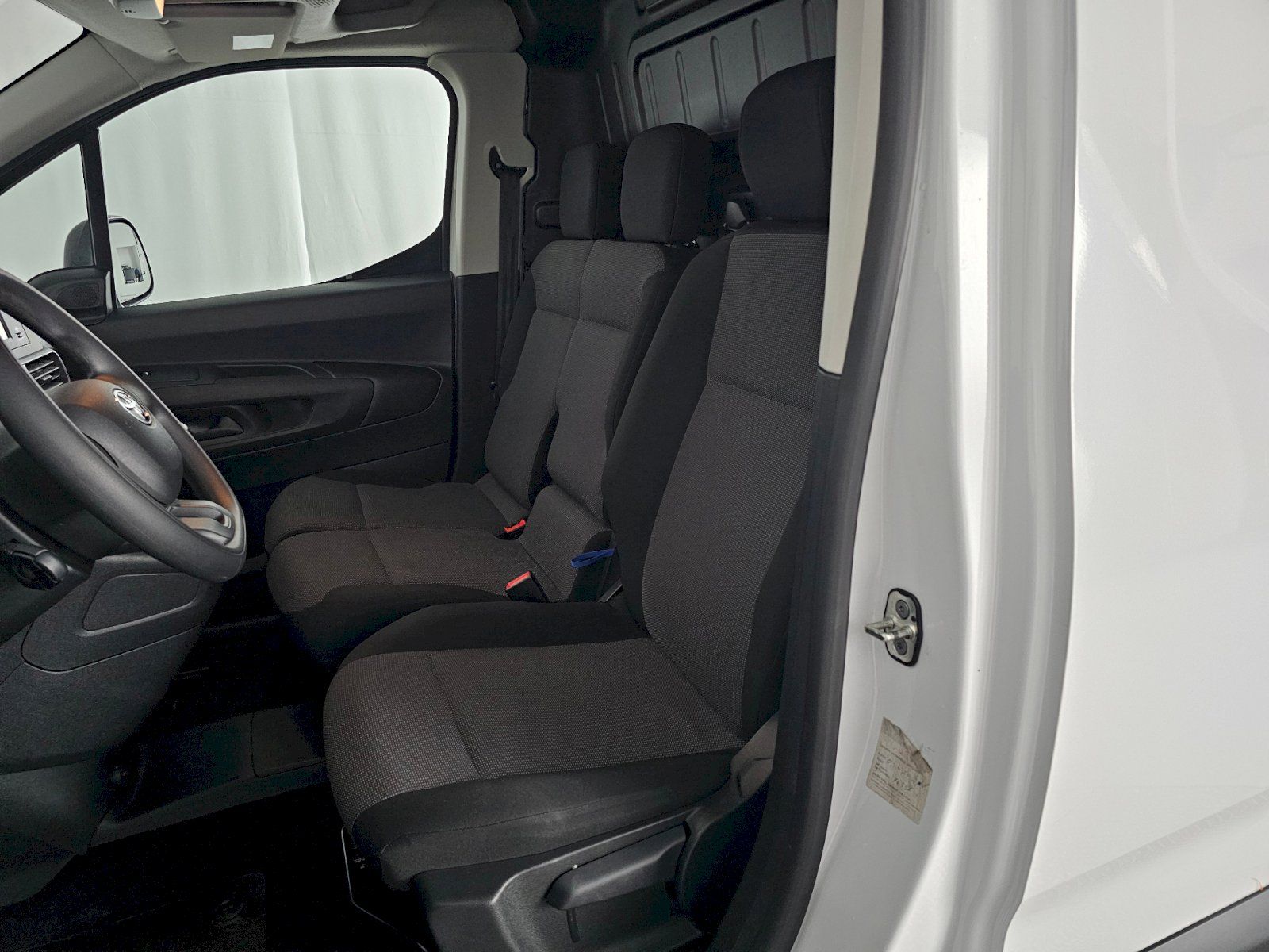 Toyota Proace City, L1 1.5D 130k ACTIVE 3S - fotka 6