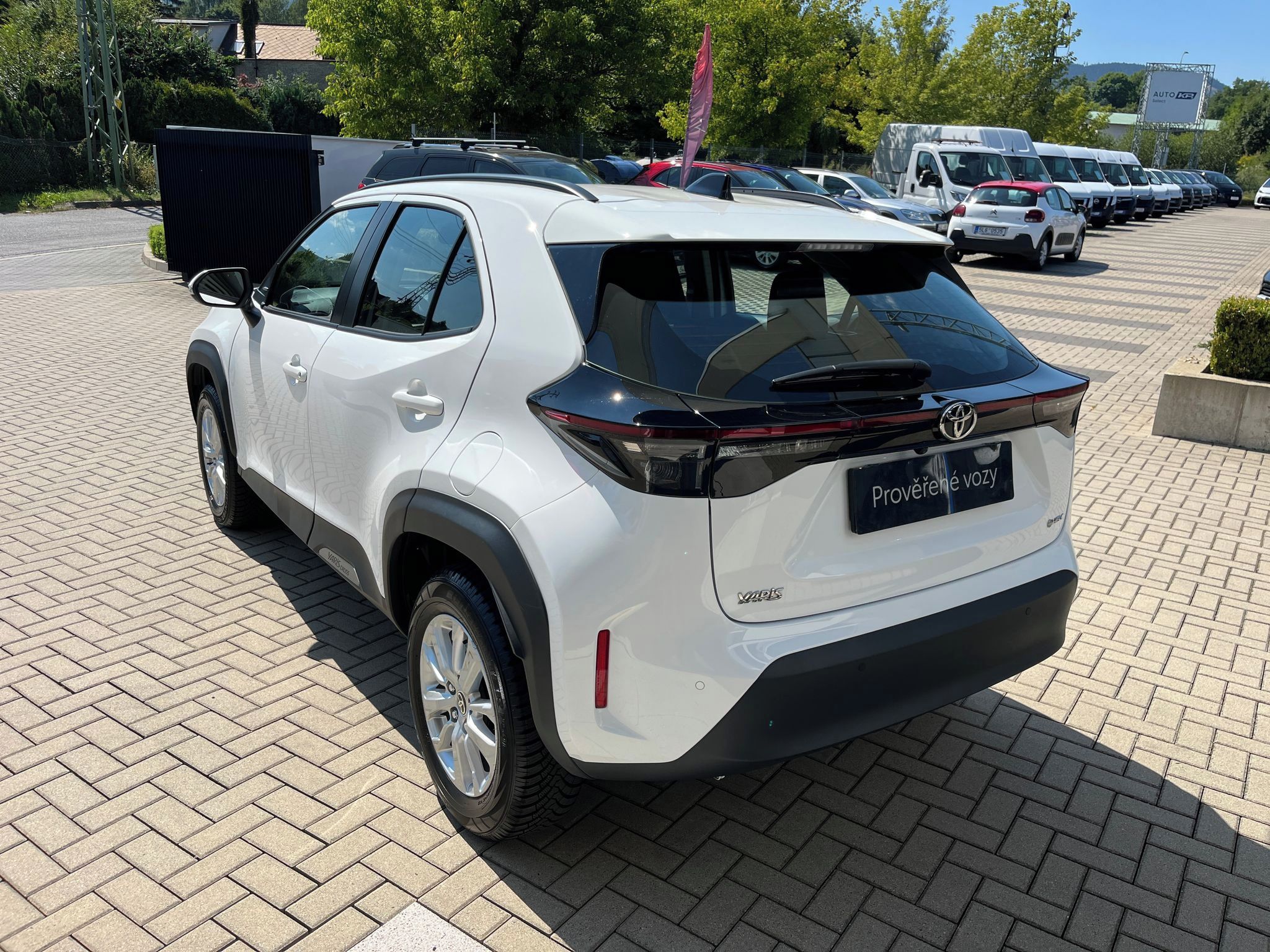 Toyota Yaris Cross, 1.5 Hybrid e-CVT Comfort - fotka 4