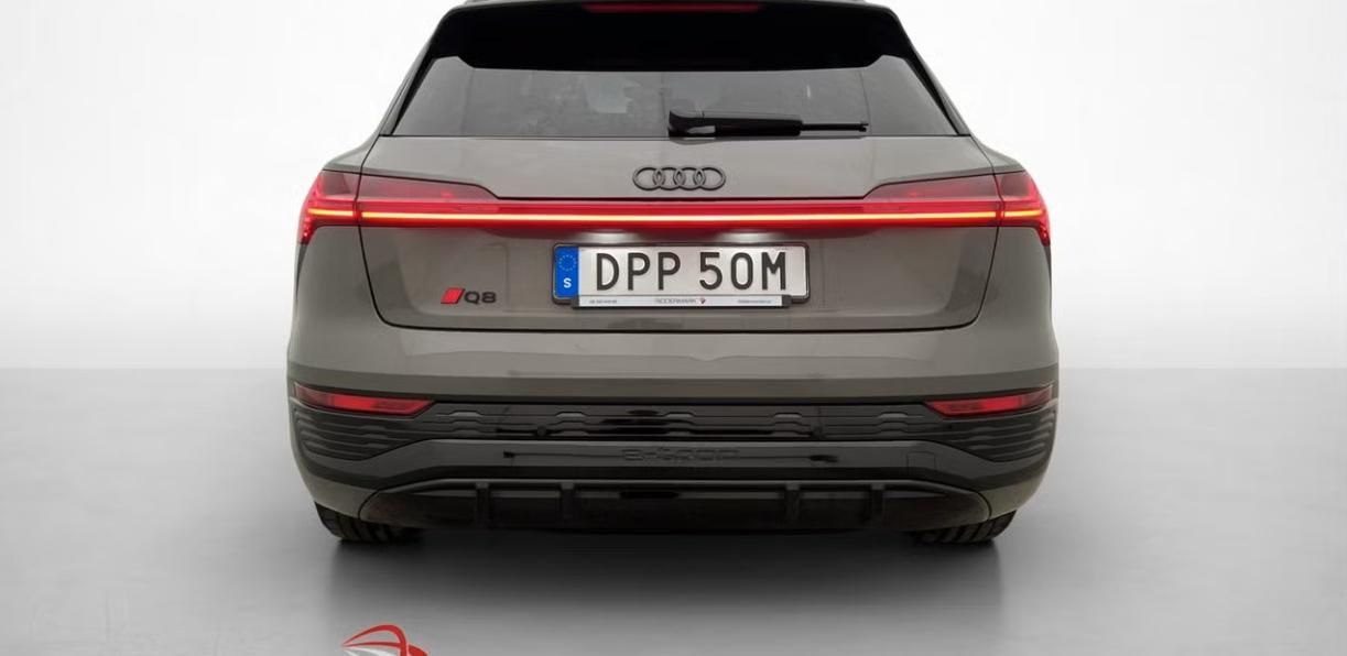 Audi Q8 e-tron, 55 Q 360k Pano Matrix 4 zóny - fotka 6