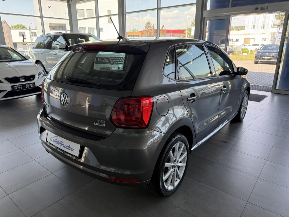 Volkswagen Polo, 1,2   TSI 66KW,HIGHLINE,1.MAJ - fotka 6