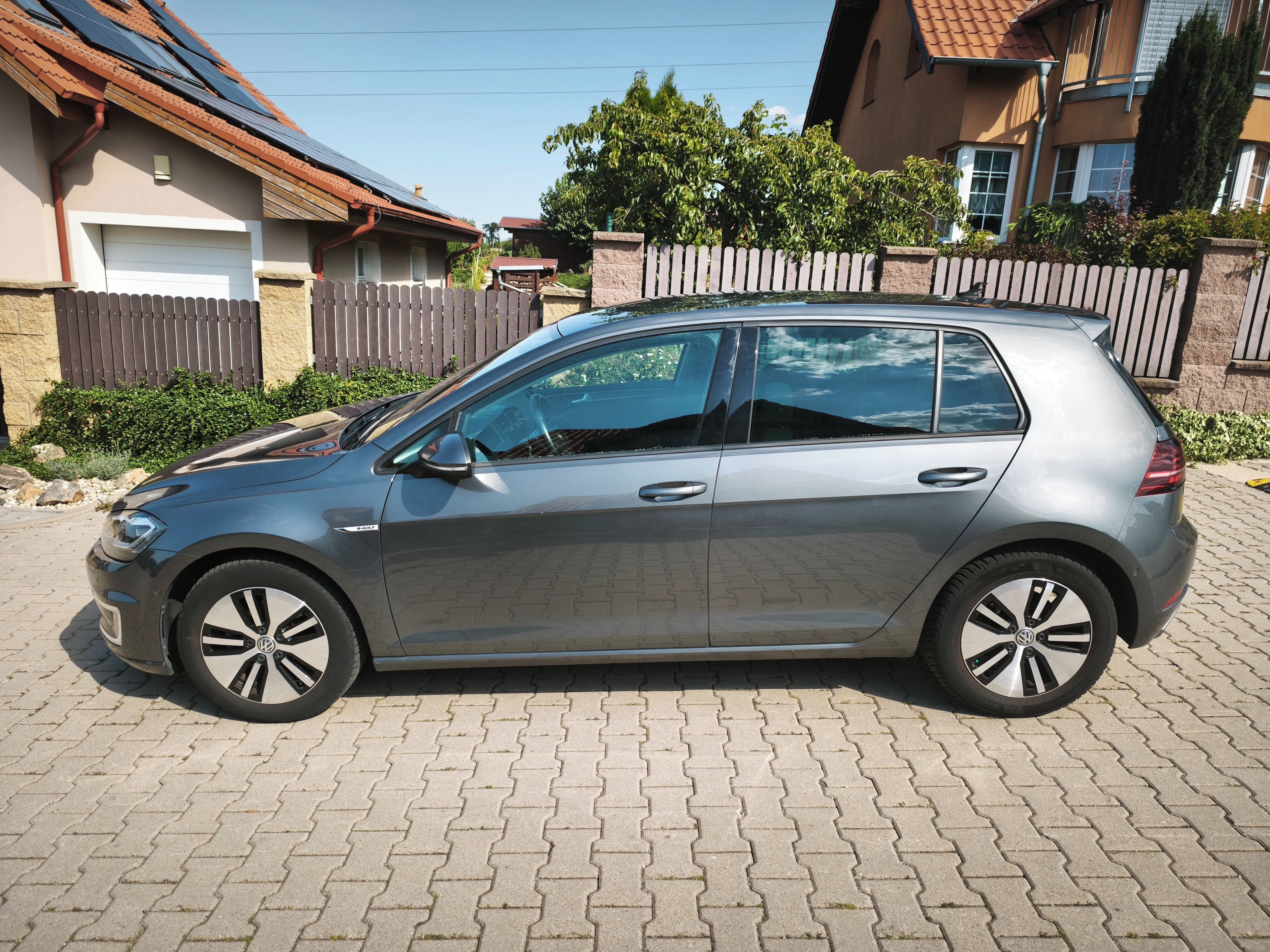 Volkswagen e-Golf, TČ*ACC*DYN*Kessy*SoH92% - fotka 2