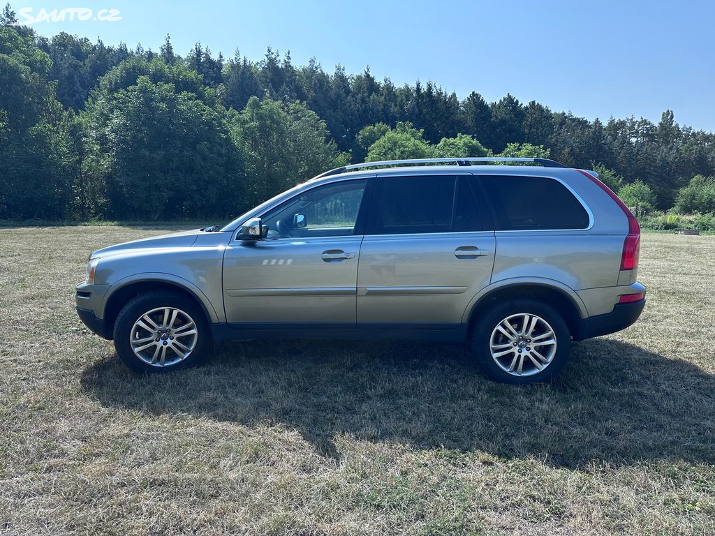 Volvo XC90, Volvo XC90 D5 AWD 136 kW