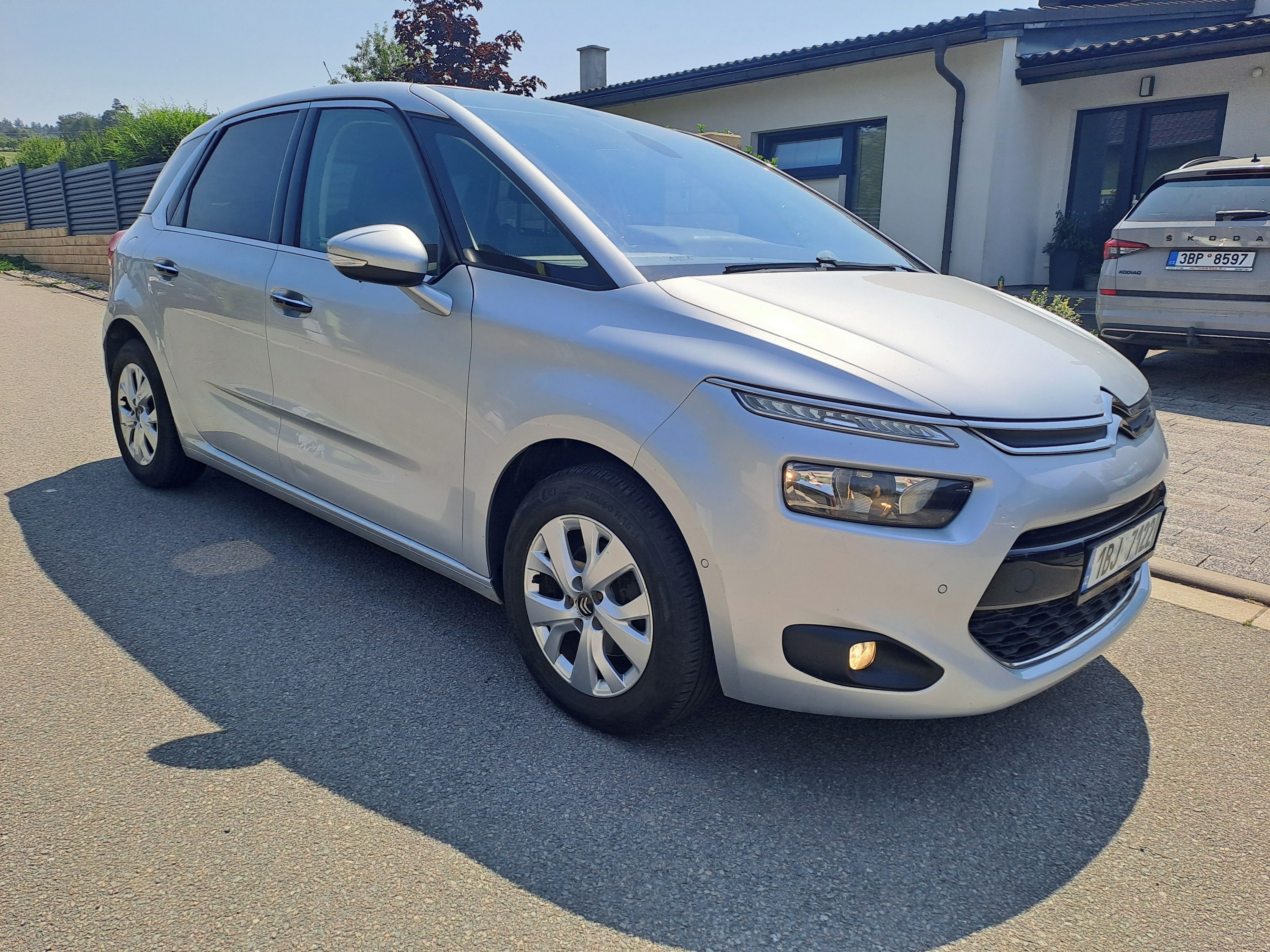Citroën C4 Picasso, 1.MAJ,ČR,S.KNIHA,57400KM!!!! - fotka 6