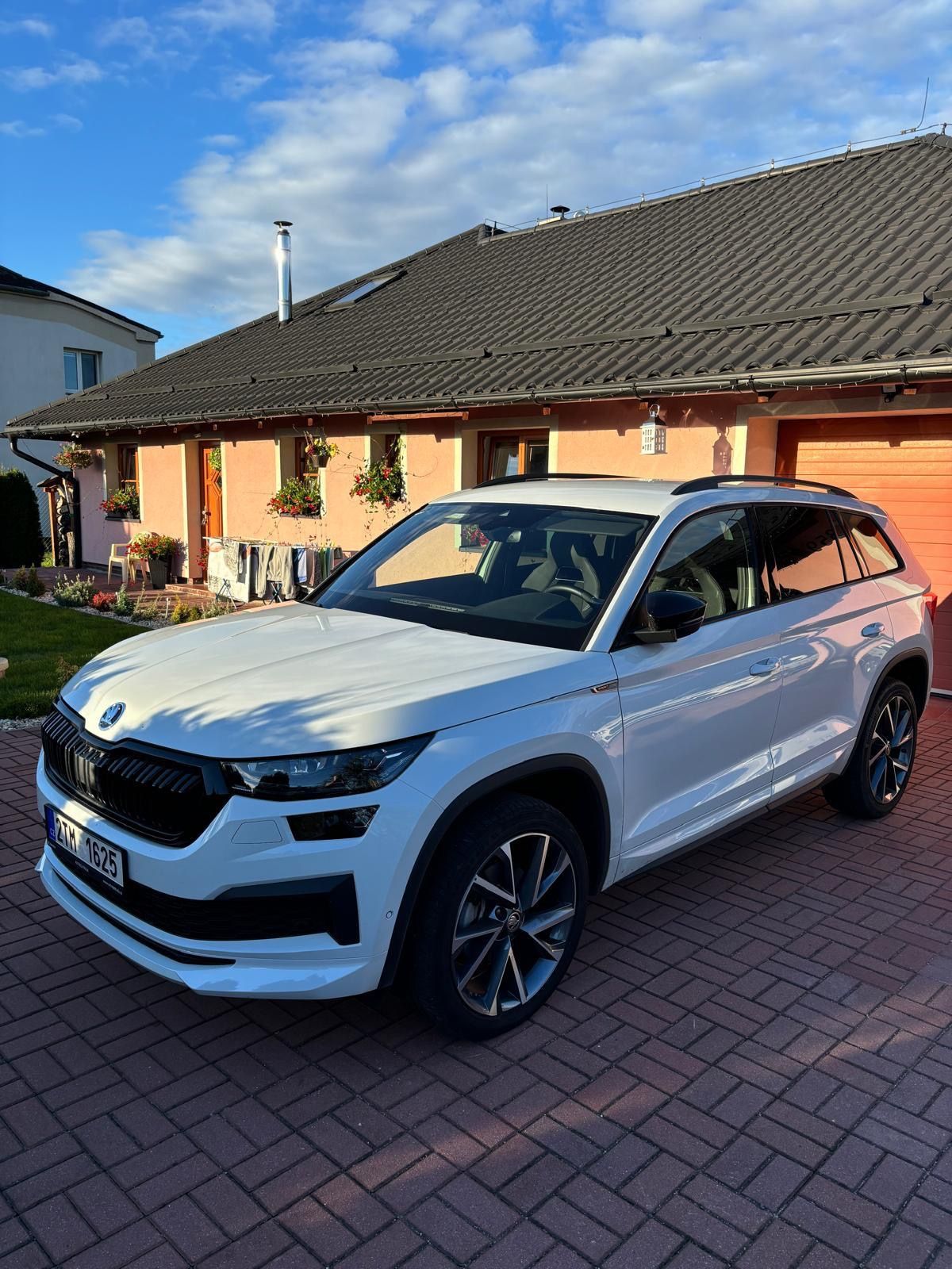 Škoda Kodiaq, 2.0 TDI 4x4 Sportline - fotka 2