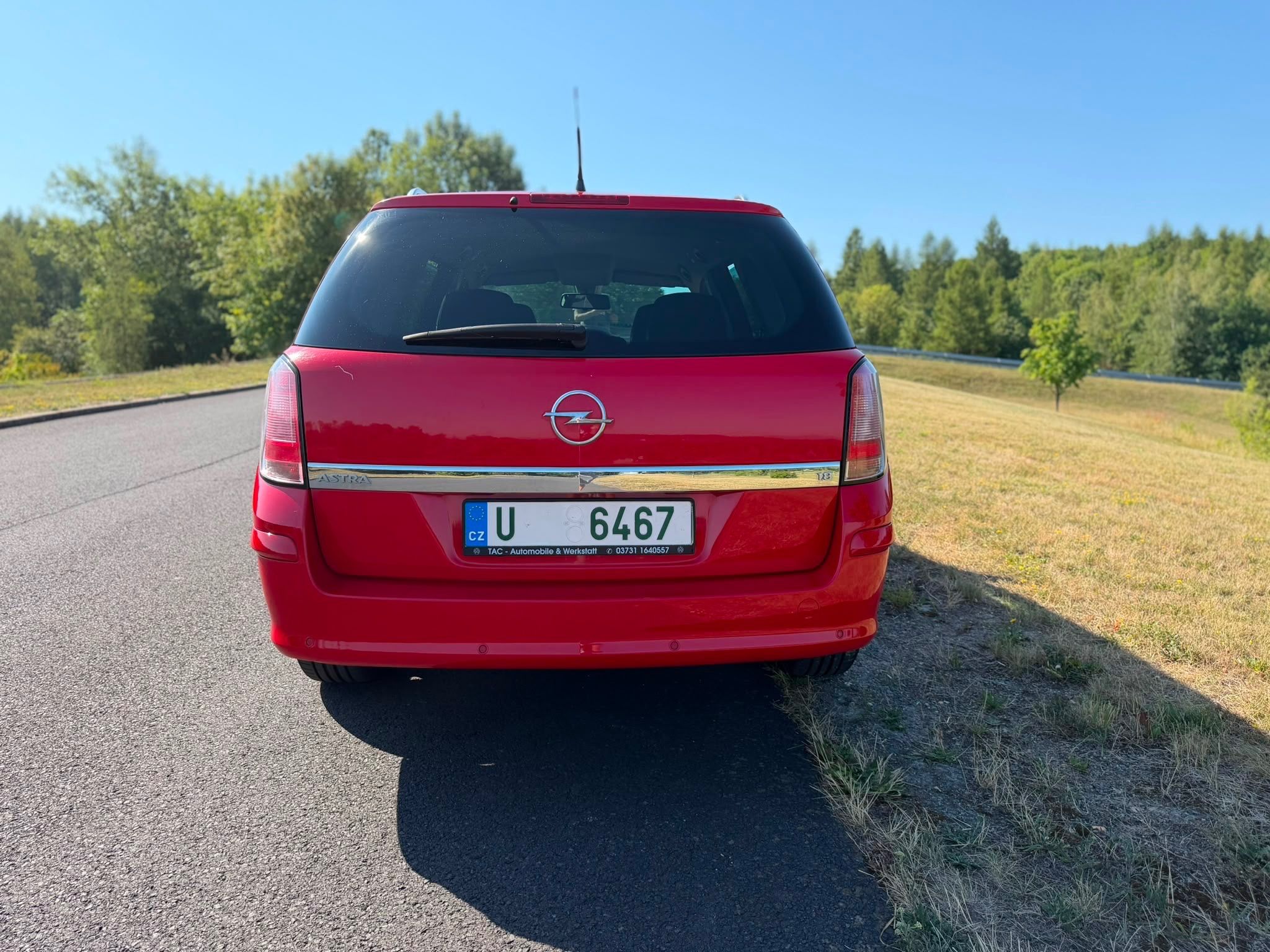 Opel Astra, 1.8 i automat,combi - fotka 4
