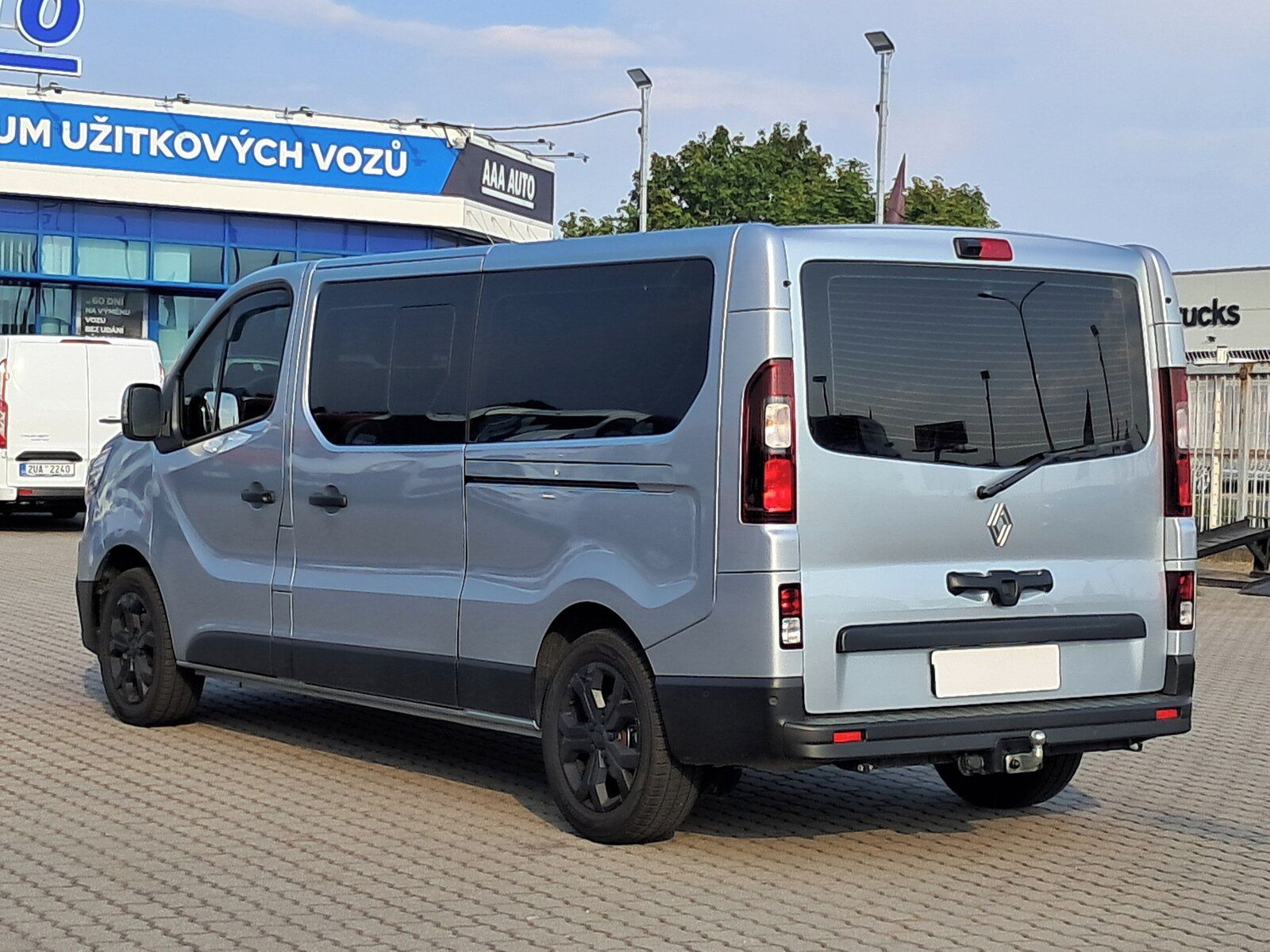Renault Trafic, 2.0 Blue dCi, Bus, 9Míst - fotka 4