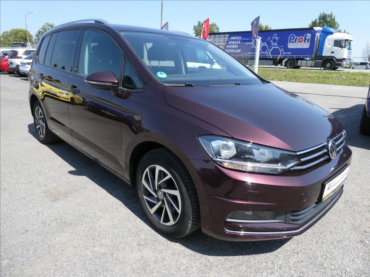 Volkswagen Touran, 1,4 TSi 110kW DSG, navi, závěs