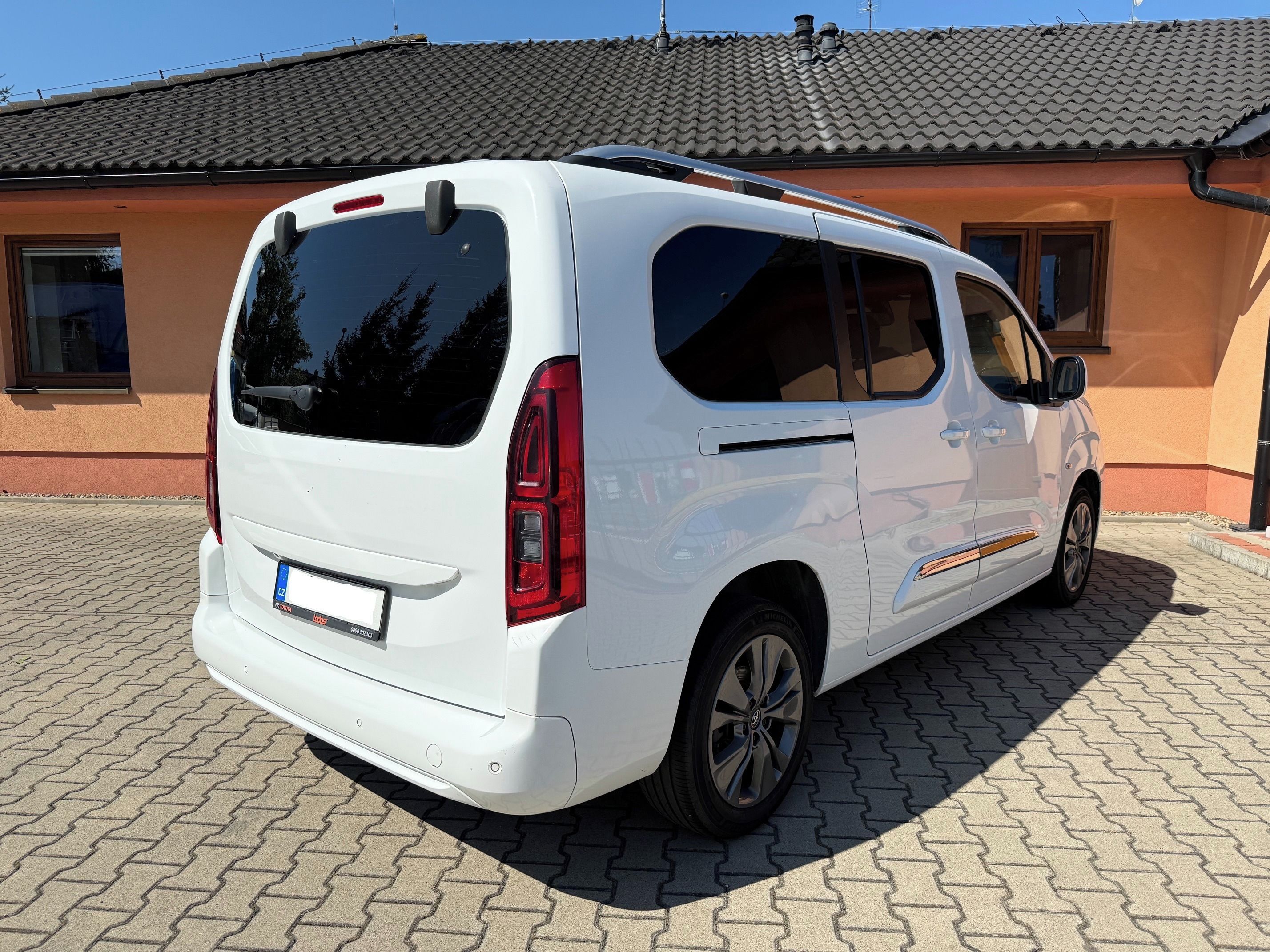 Toyota Proace, City Verso 1.5 D, Čr,1.majitel - fotka 6