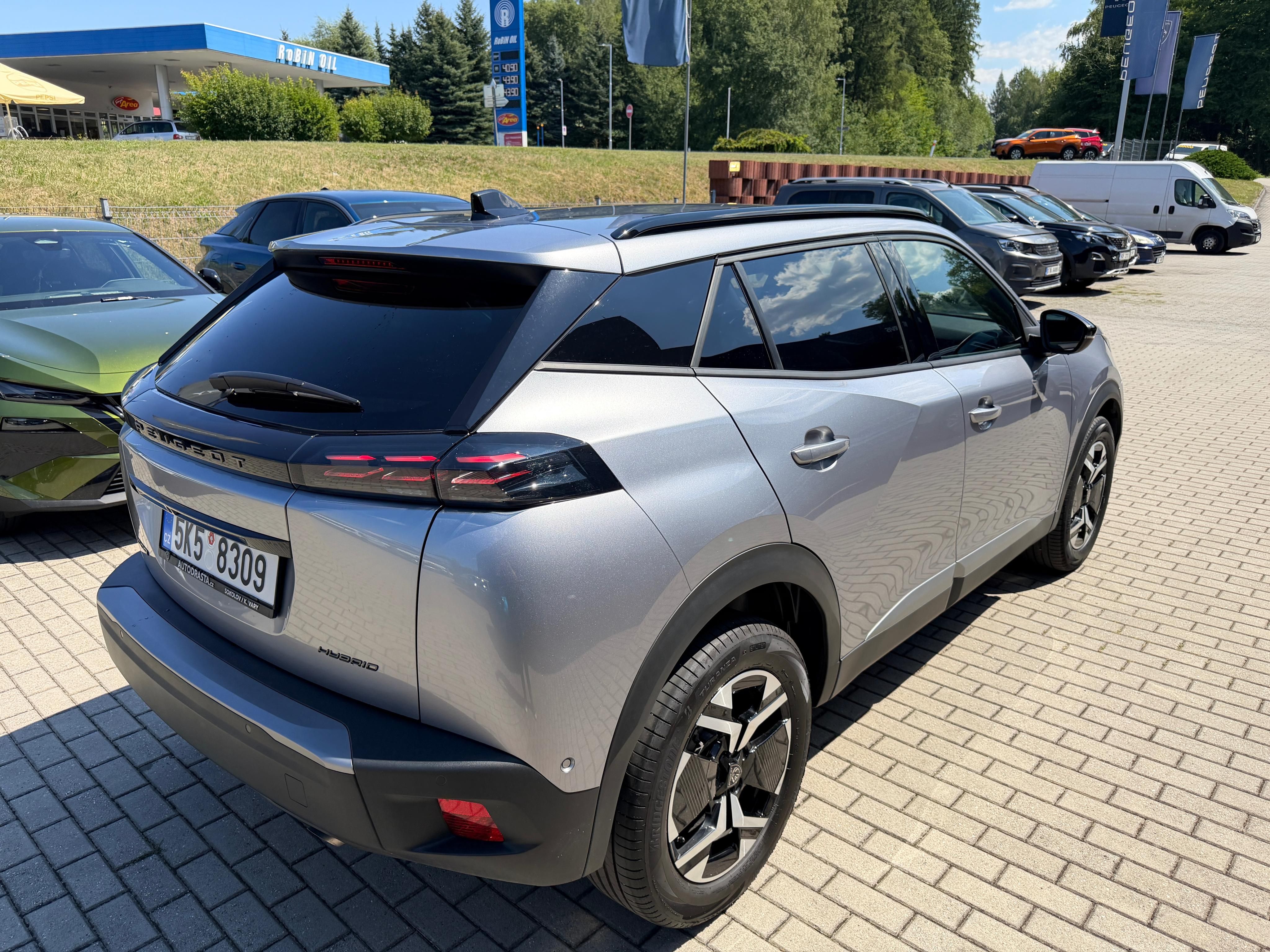 Peugeot 2008, ALLURE Hybrid 110 e-DCS6 - fotka 4