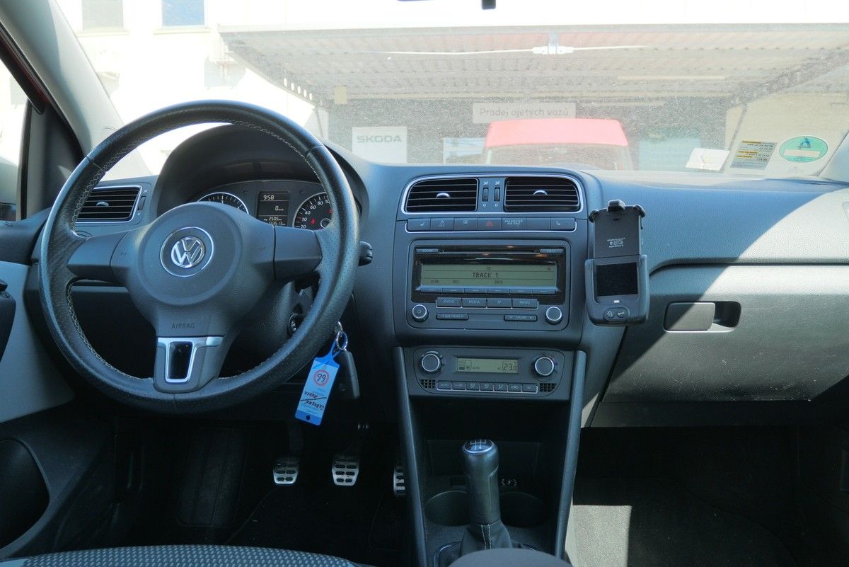 Volkswagen Polo, 1.6 TDI 77 kW CrossPolo - fotka 6