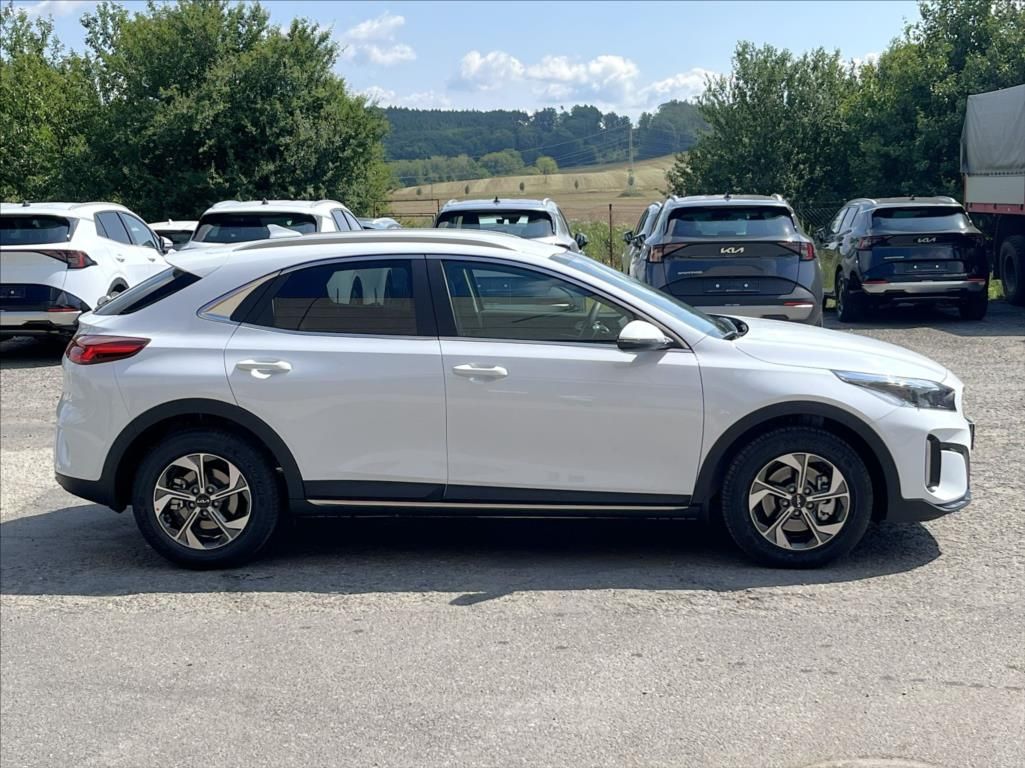 Kia XCee´d, 1,6 T-GDI 7DCT EXCLUSIVE - fotka 4