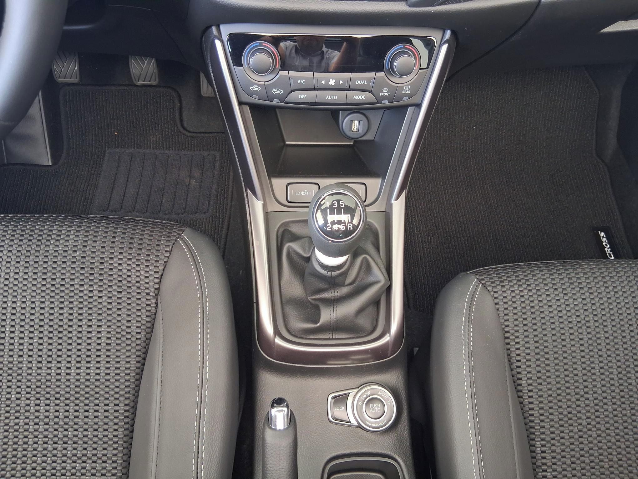 Suzuki S-Cross, 1,4 ELEGANCE 4x4 PANORAMA - fotka 6
