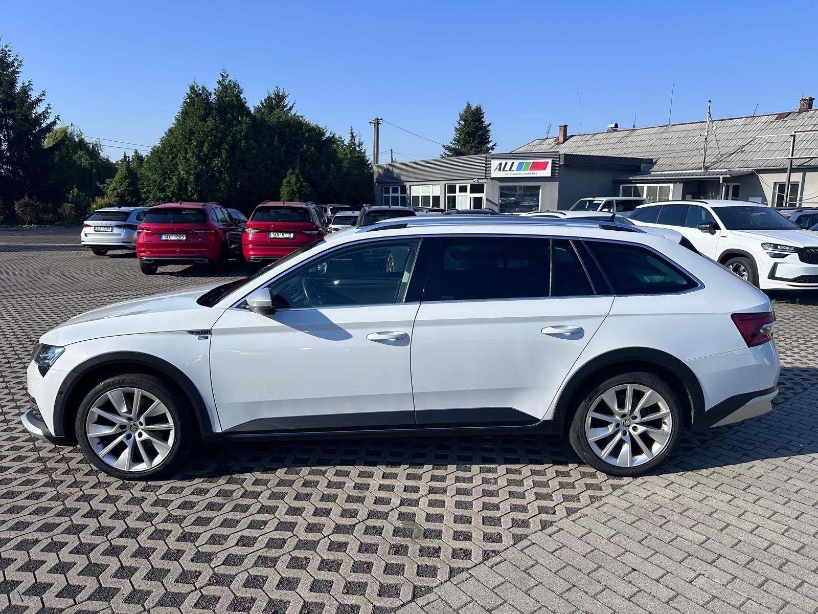 Škoda Superb, 2,0 TDI 4x4 DSG 147kW - fotka 6