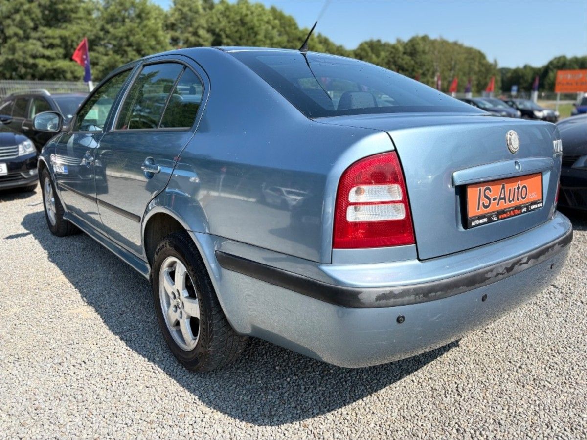 Škoda Octavia, 1,9 TDi  Tour - fotka 3