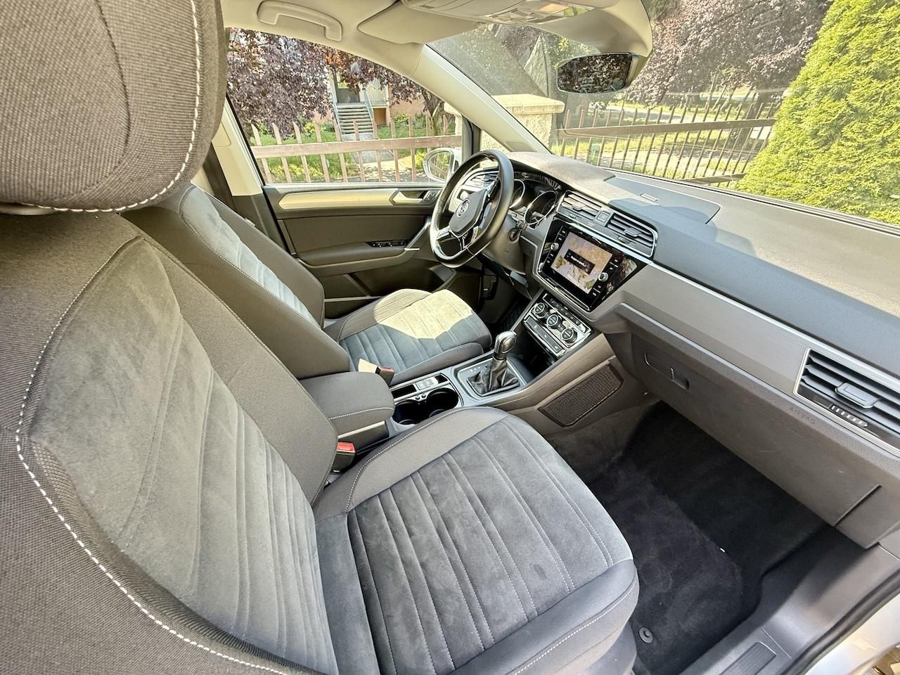 Volkswagen Touran, 2,0TDi 110kW HIGHLINE 7-míst - fotka 4