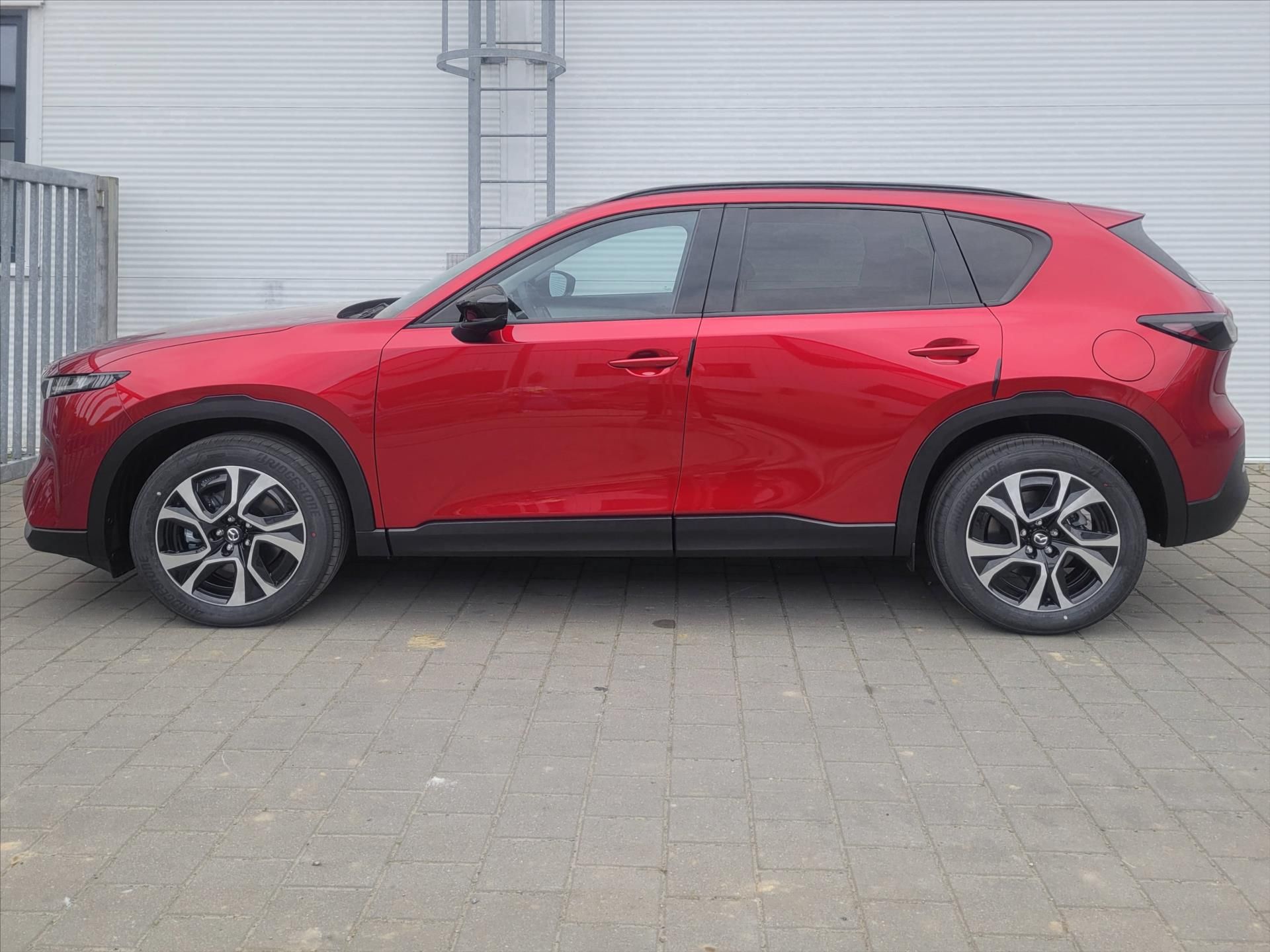 Mazda CX-5, 2,5 Exclusive G141k 6AT 4x4 - fotka 6
