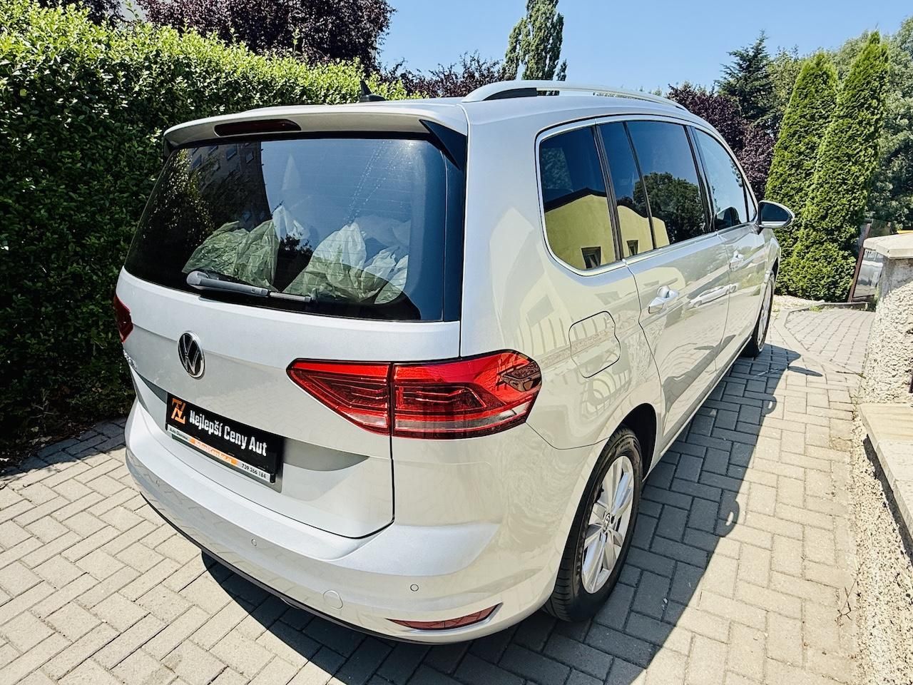 Volkswagen Touran, 2,0TDi 110kW HIGHLINE 7-míst - fotka 5