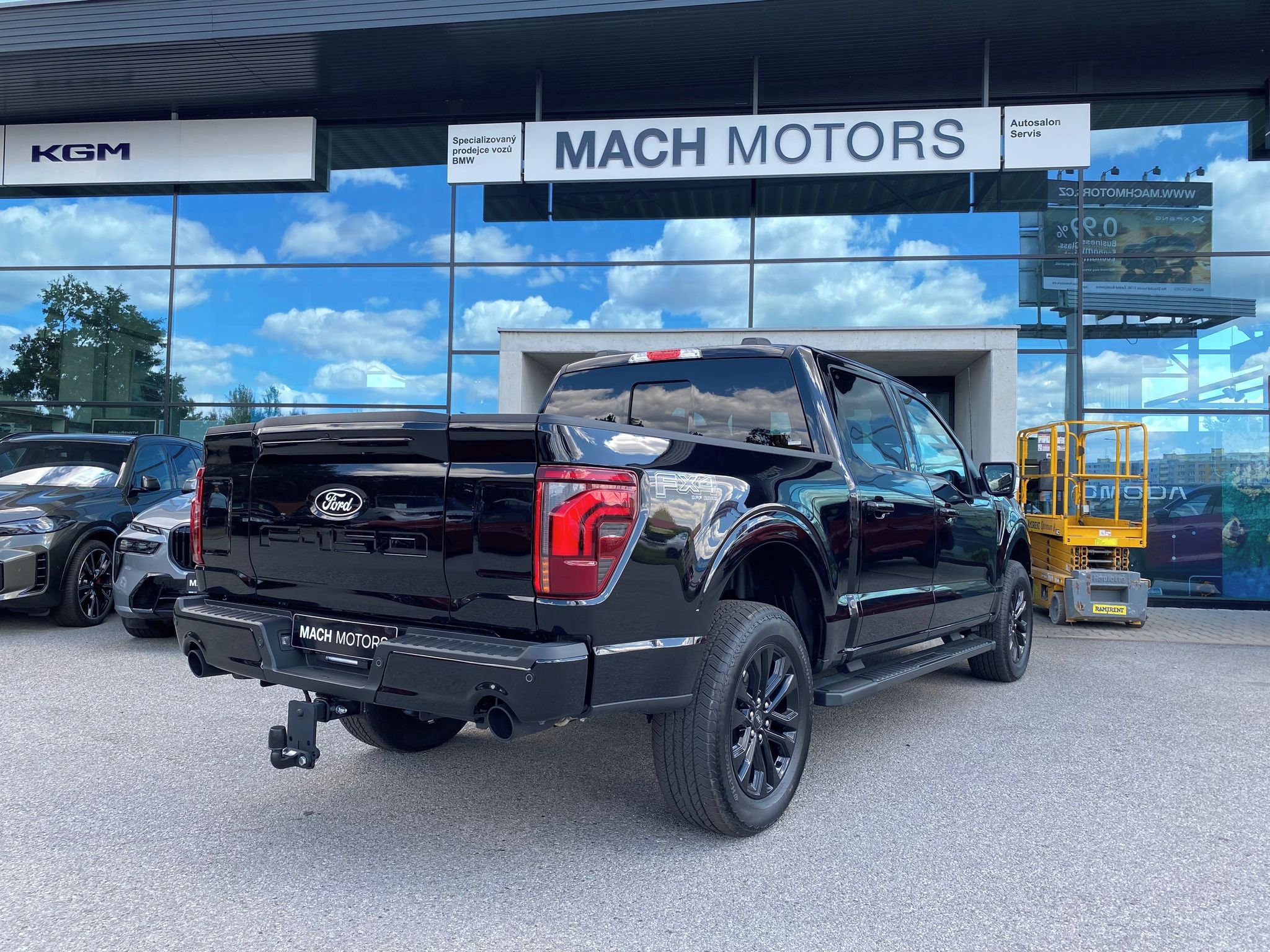 Ford F-150, Lariat  5,0 298 kW - fotka 4
