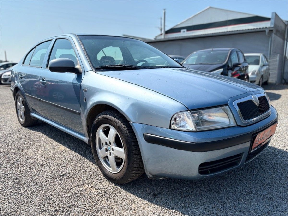 Škoda Octavia, 1,9 TDi  Tour - fotka 6