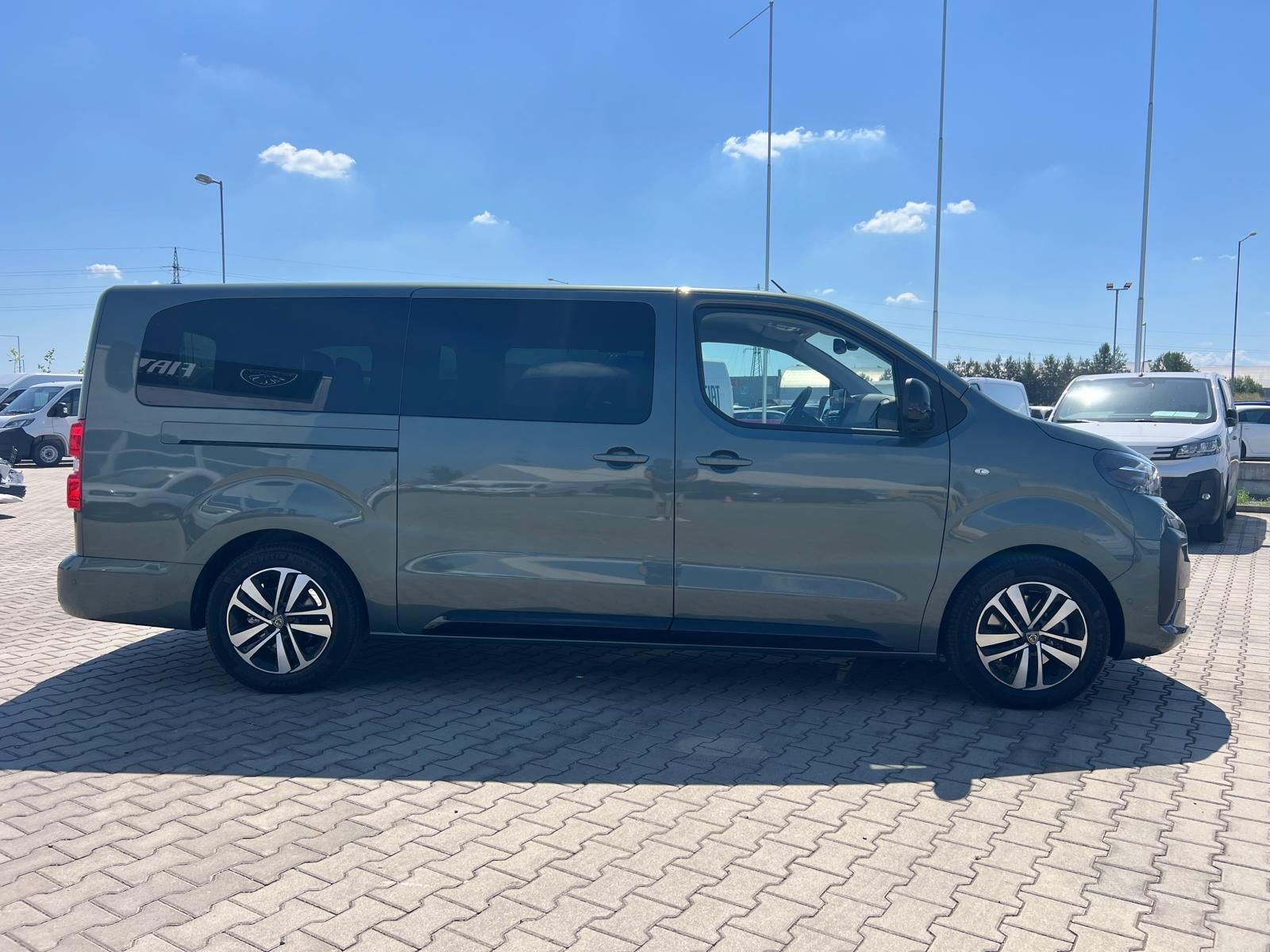 Peugeot Traveller, Allure L3 2.2 180 S&S VIP7 - fotka 6