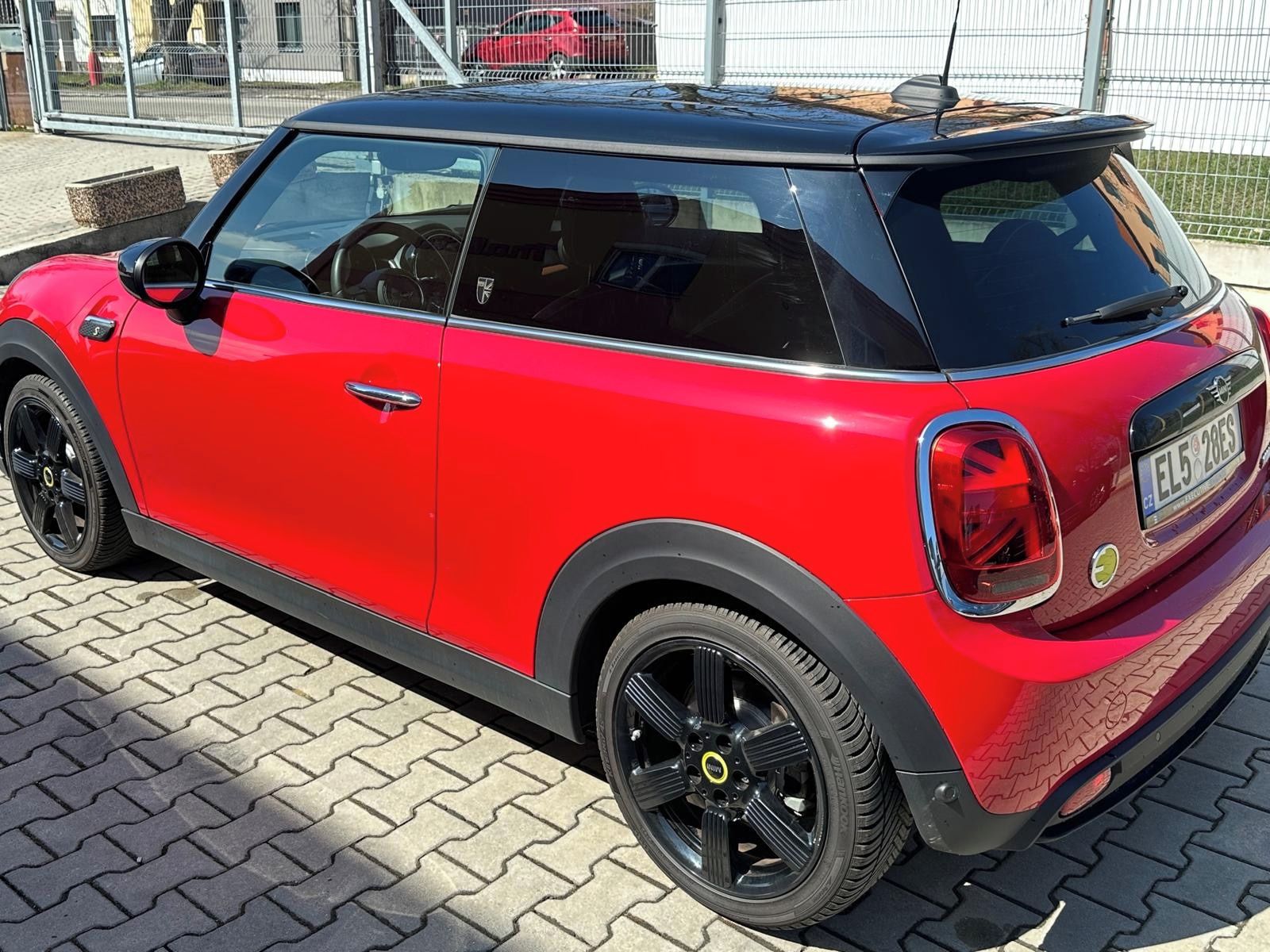 Mini Cooper, SE | Max výbava| 135kw |Záruka - fotka 3