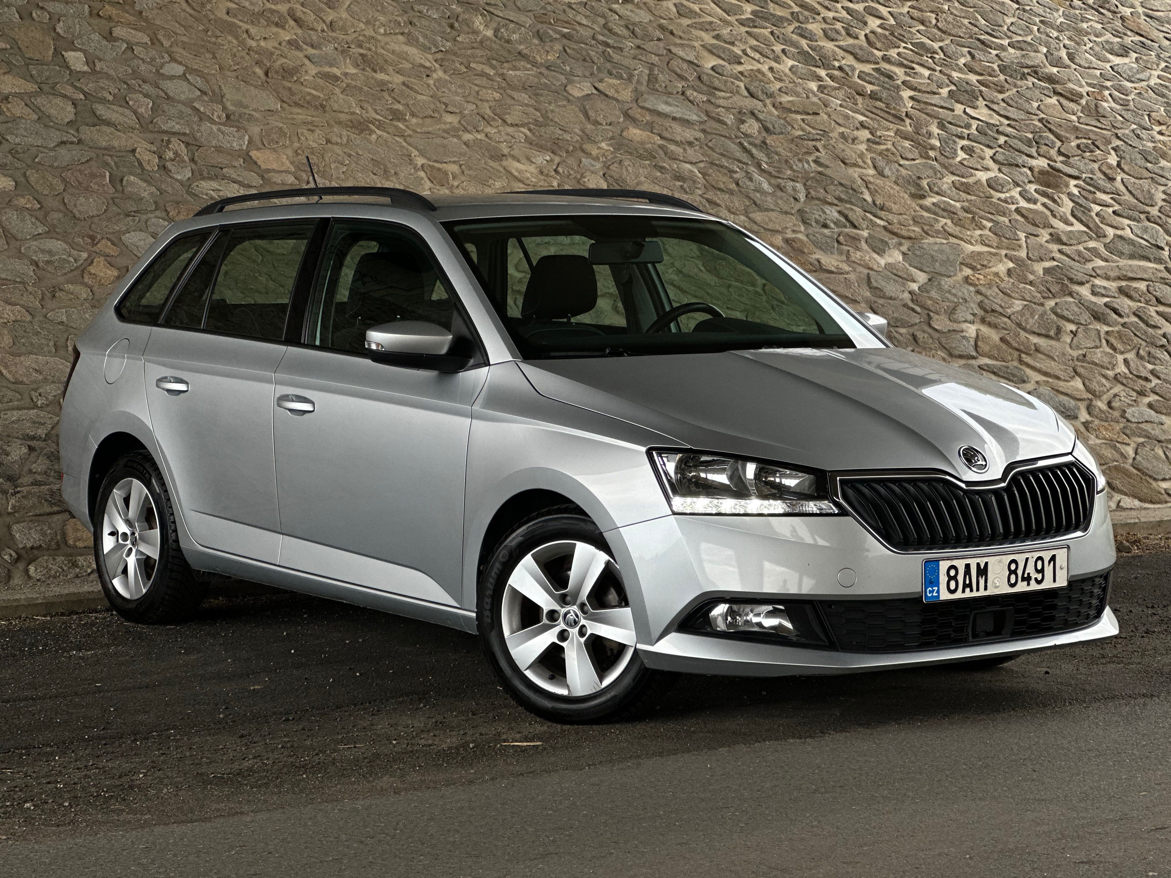 Škoda Fabia, 1.0 TSI 70 kW Ambition Combi - fotka 3