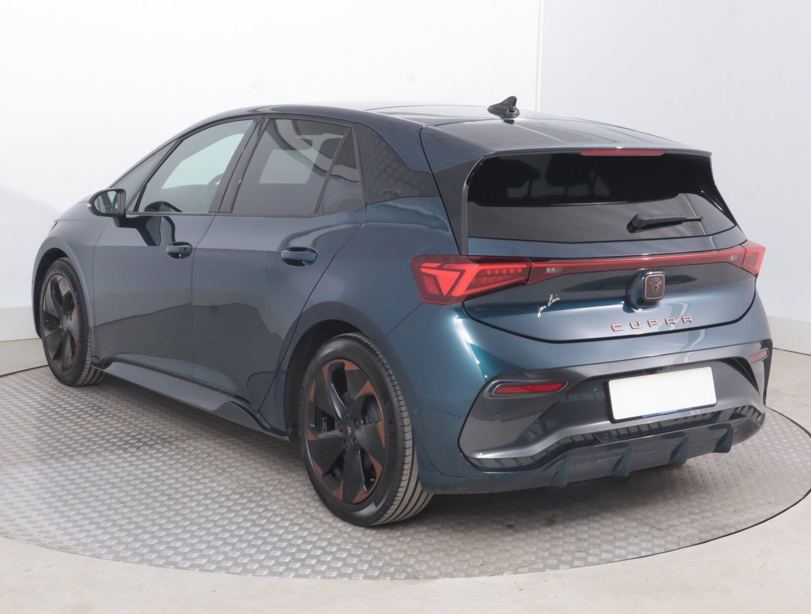 Cupra Born, 58, SoH 93%, Automat - fotka 4