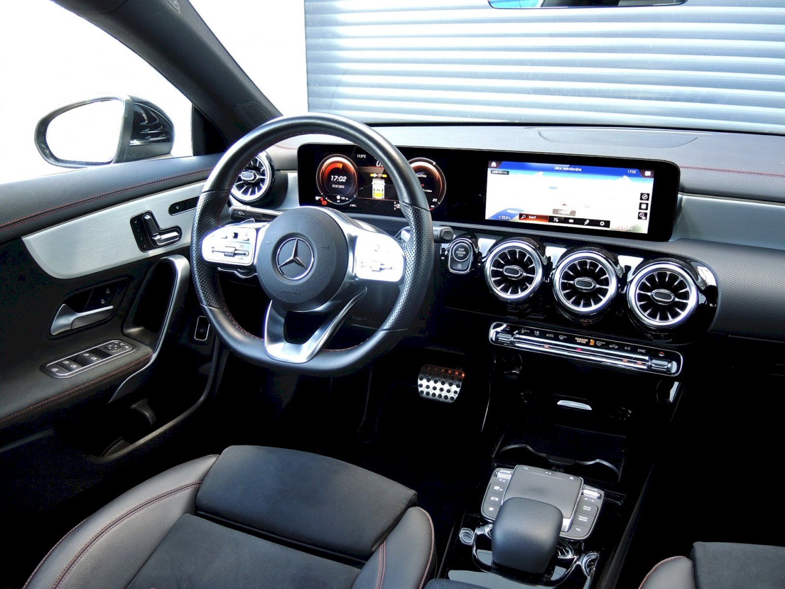Mercedes-Benz CLA, 200 AMG Line - fotka 5