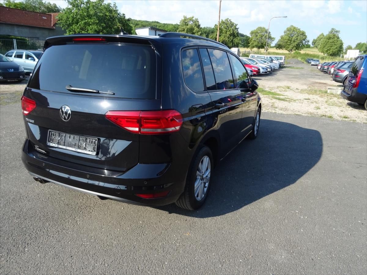 Volkswagen Touran, 2,0 TDi 110 kW DSG - fotka 3