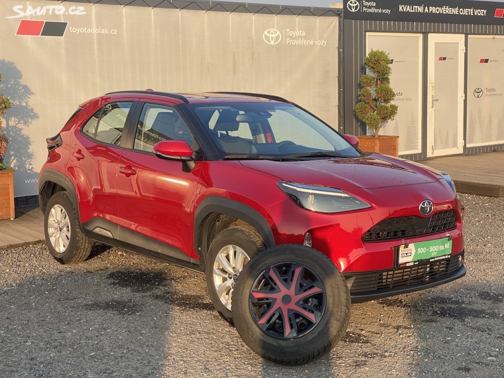 Toyota Yaris Cross, 1.5i, ČR, ComTech, záruka