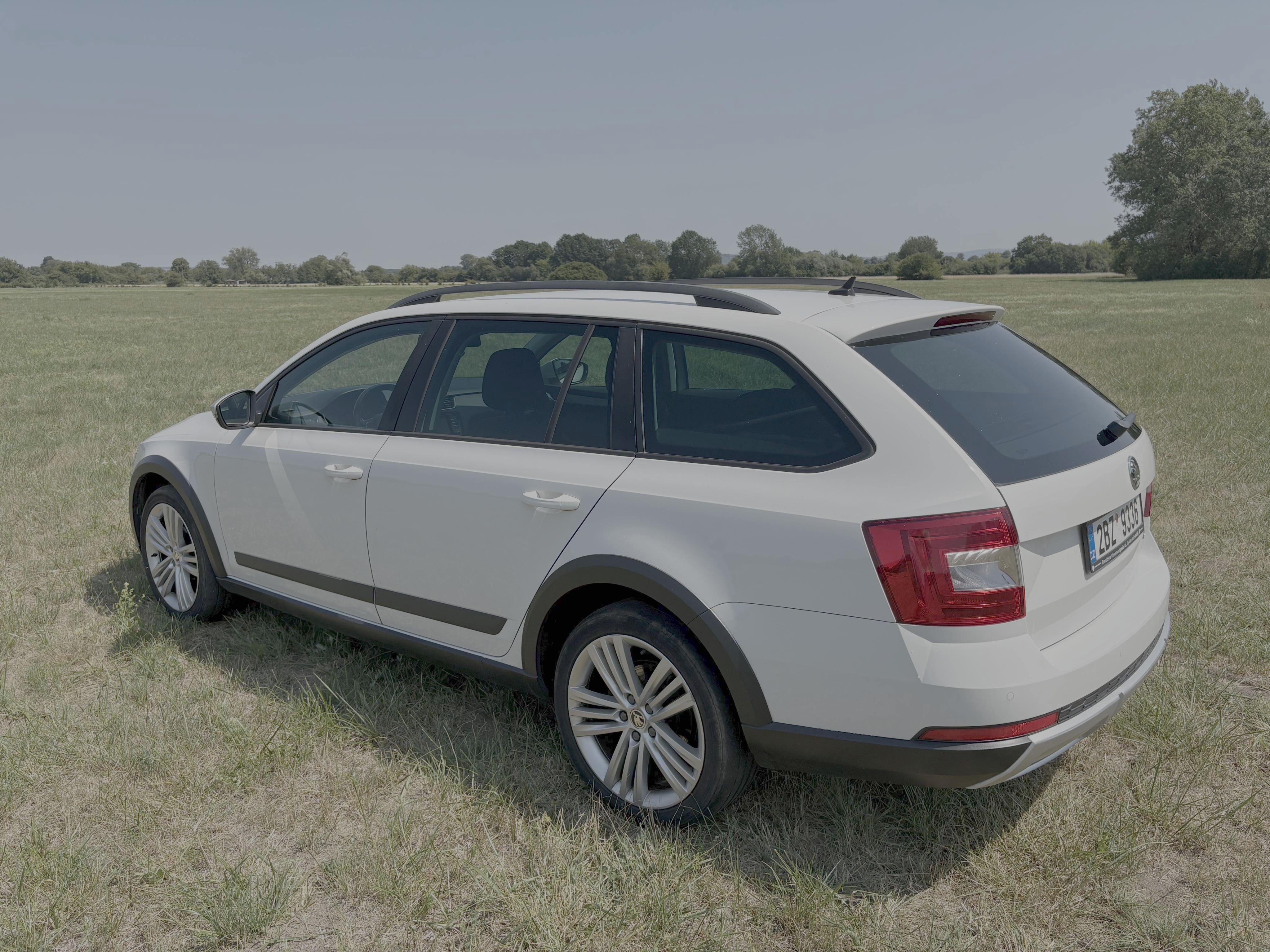 Škoda Octavia, Škoda Octavia Scout 2.0 TDI - fotka 6