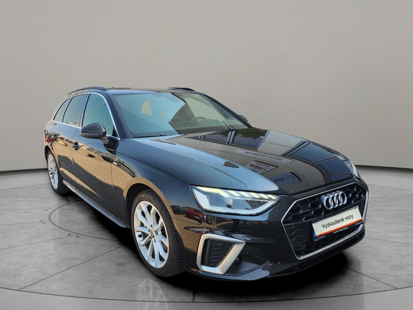 Audi A4, Avant 2.0TDI 140kw Quattro S T - fotka 6