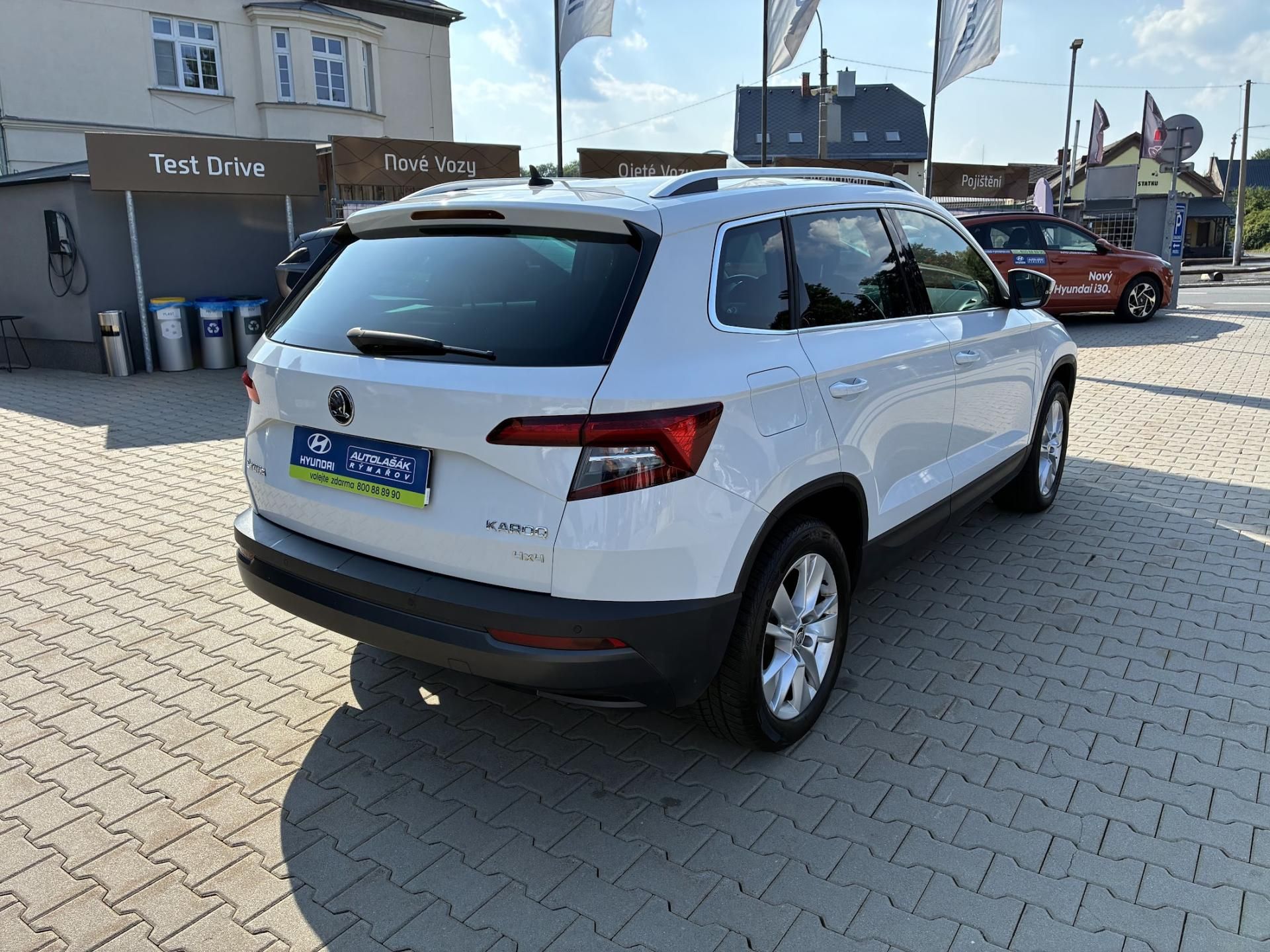 Škoda Karoq, 110 kW Style 4x4 DSG 1.MAJITEL - fotka 3